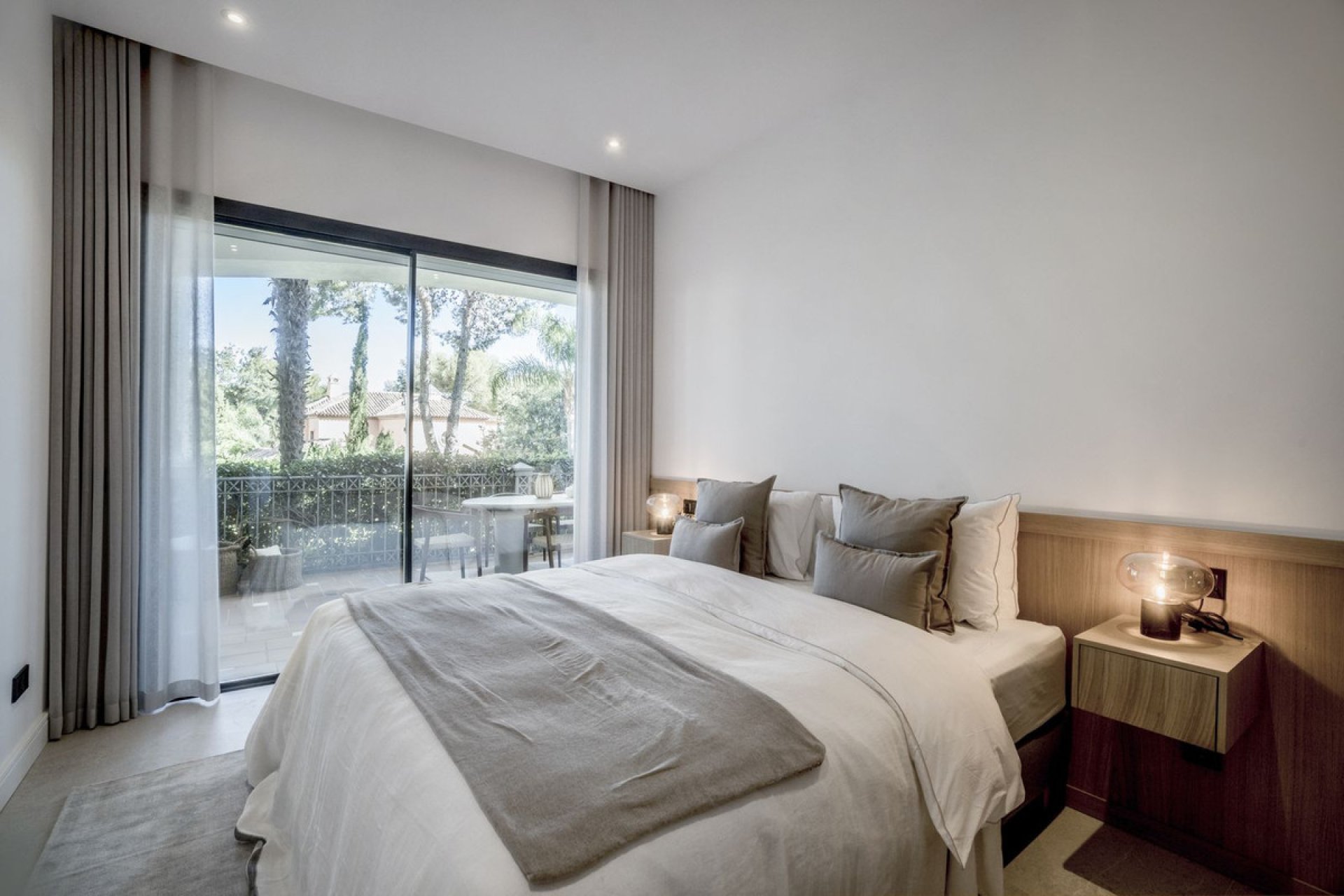 Resale - Ground floor apartment - Marbella - The Golden Mile