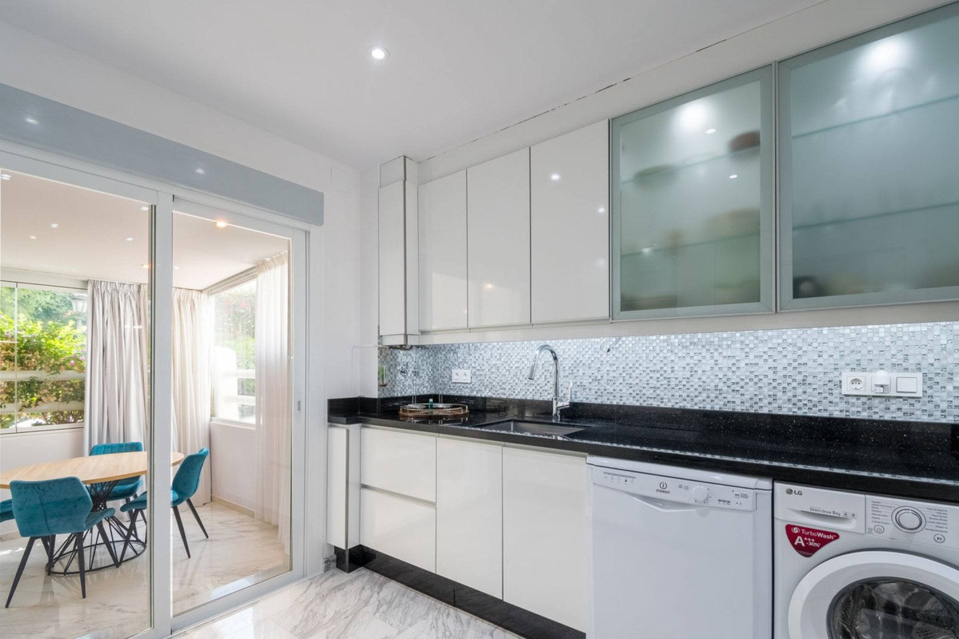 Resale - Ground floor apartment - Marbella - The Golden Mile