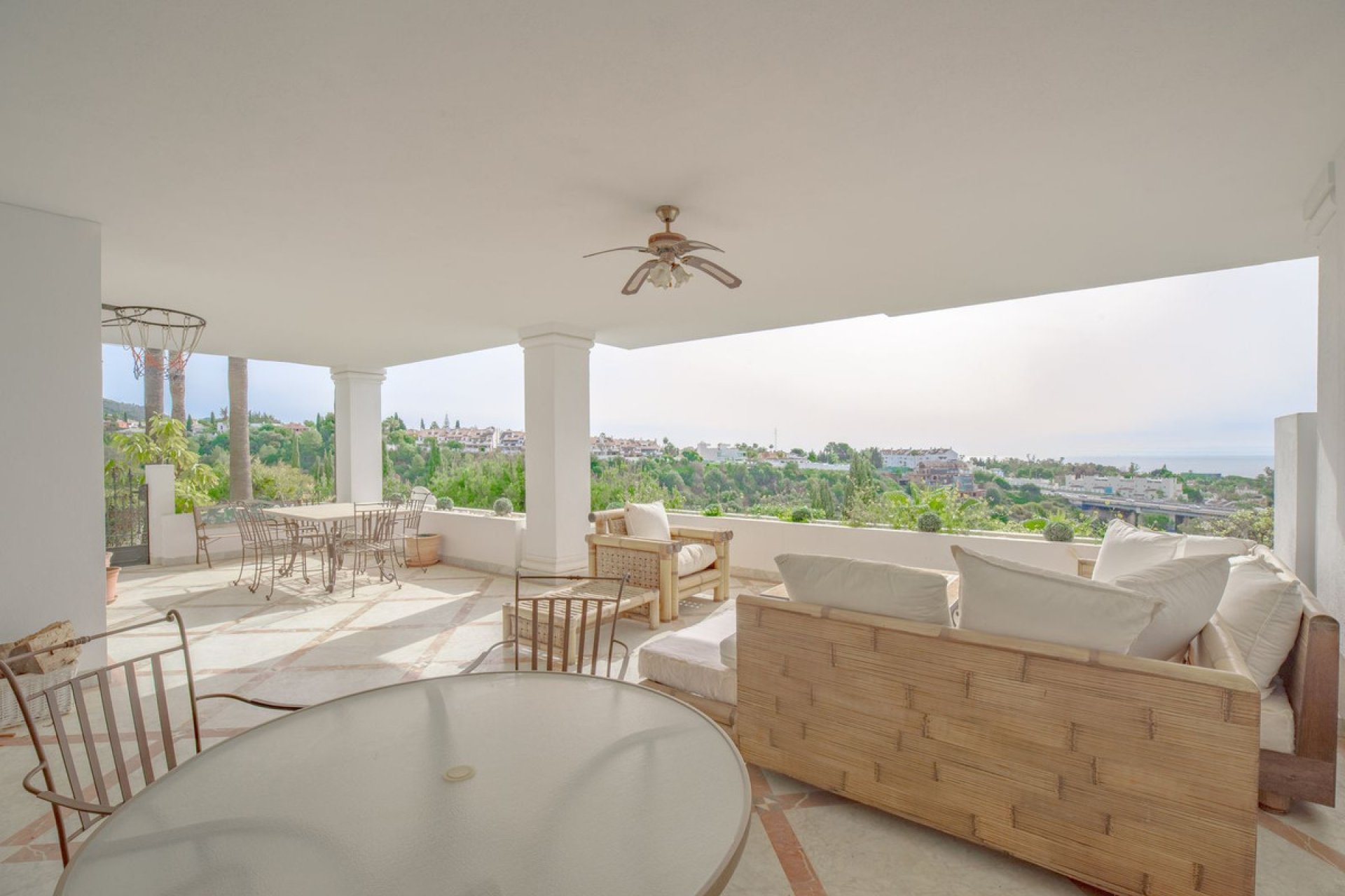 Resale - Ground floor apartment - Marbella - The Golden Mile