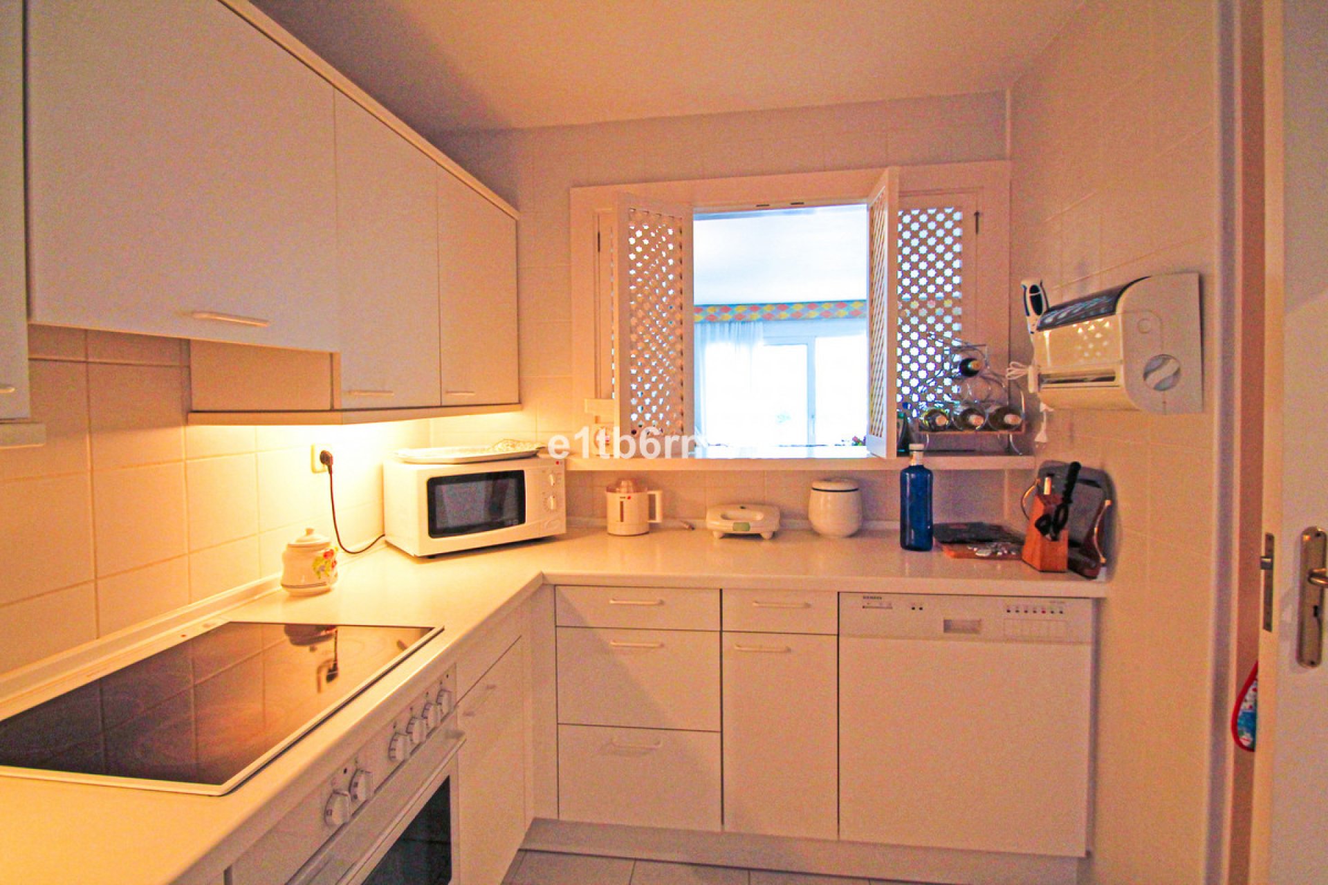 Resale - Ground floor apartment - Marbella - The Golden Mile