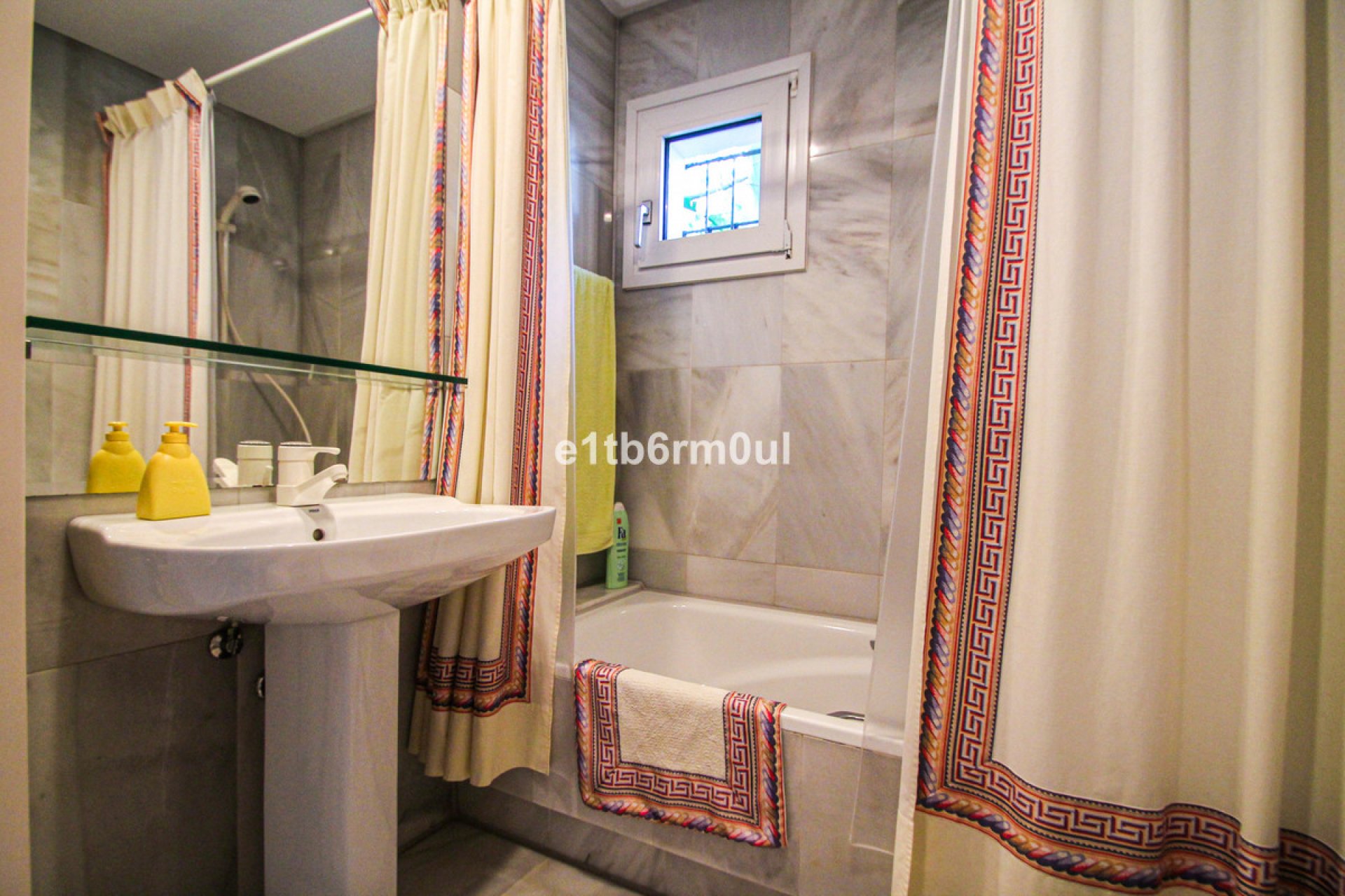 Resale - Ground floor apartment - Marbella - The Golden Mile