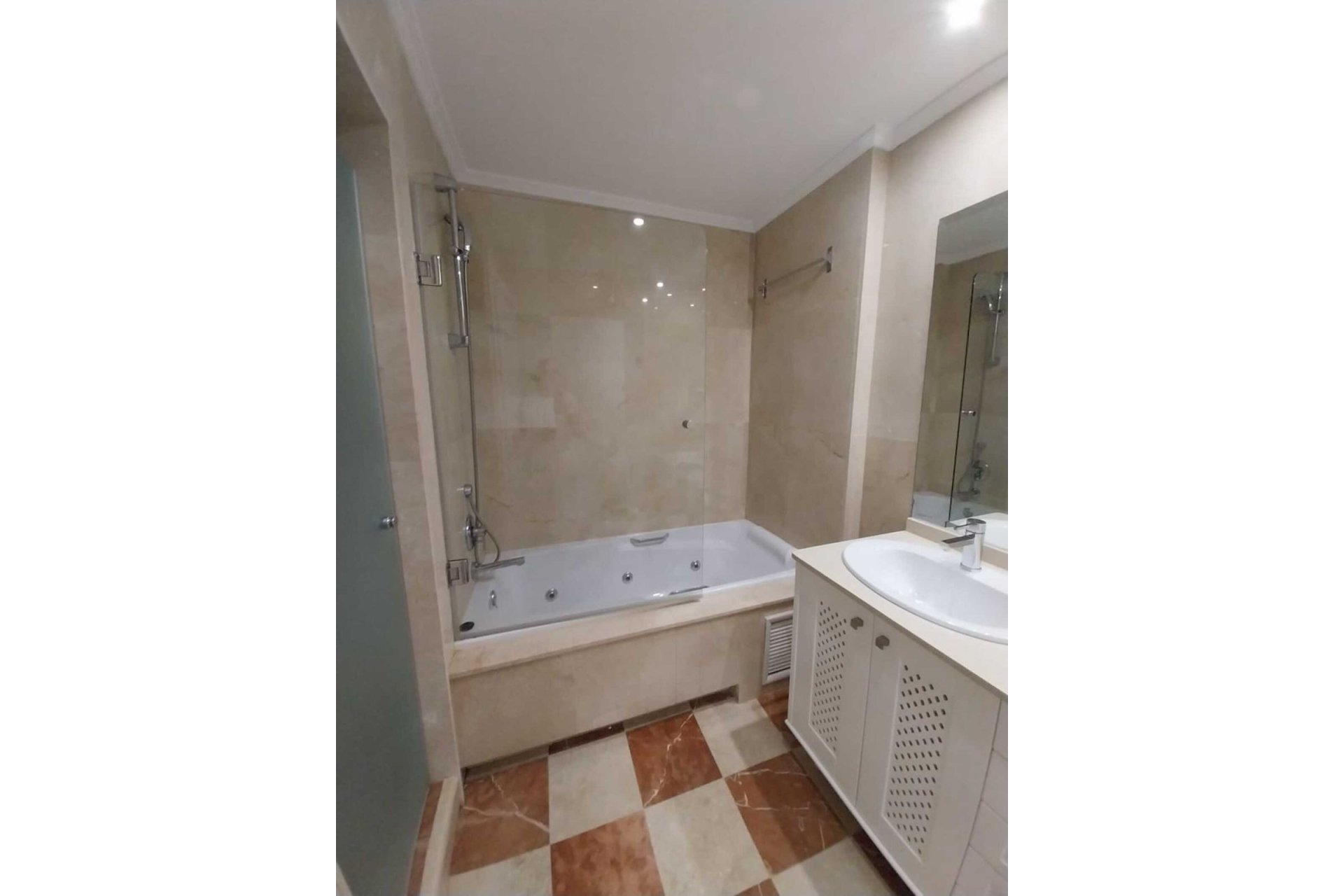 Resale - Ground floor apartment - Sotogrande