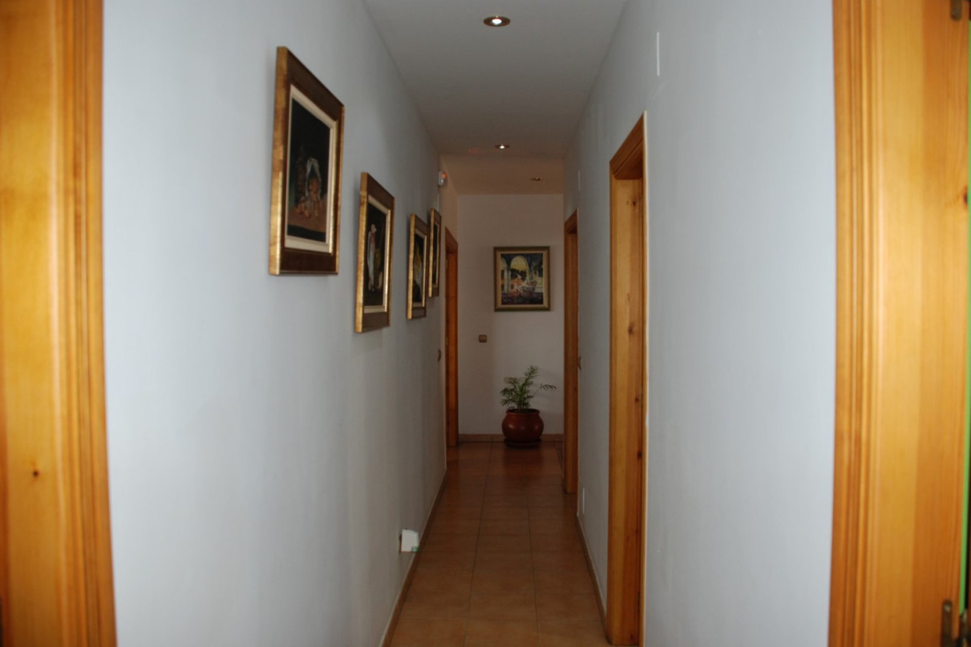 Resale - House - Bungalow - Estepona - Estepona Centro