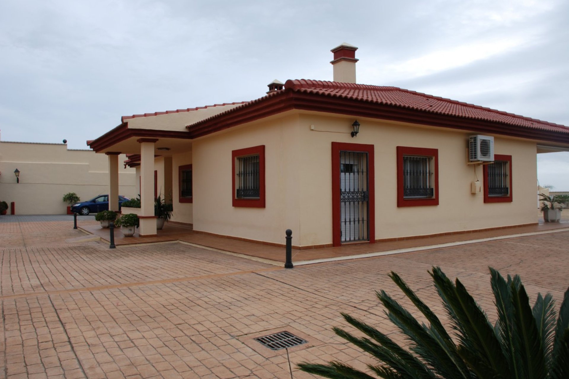 Resale - House - Bungalow - Estepona - Estepona Centro