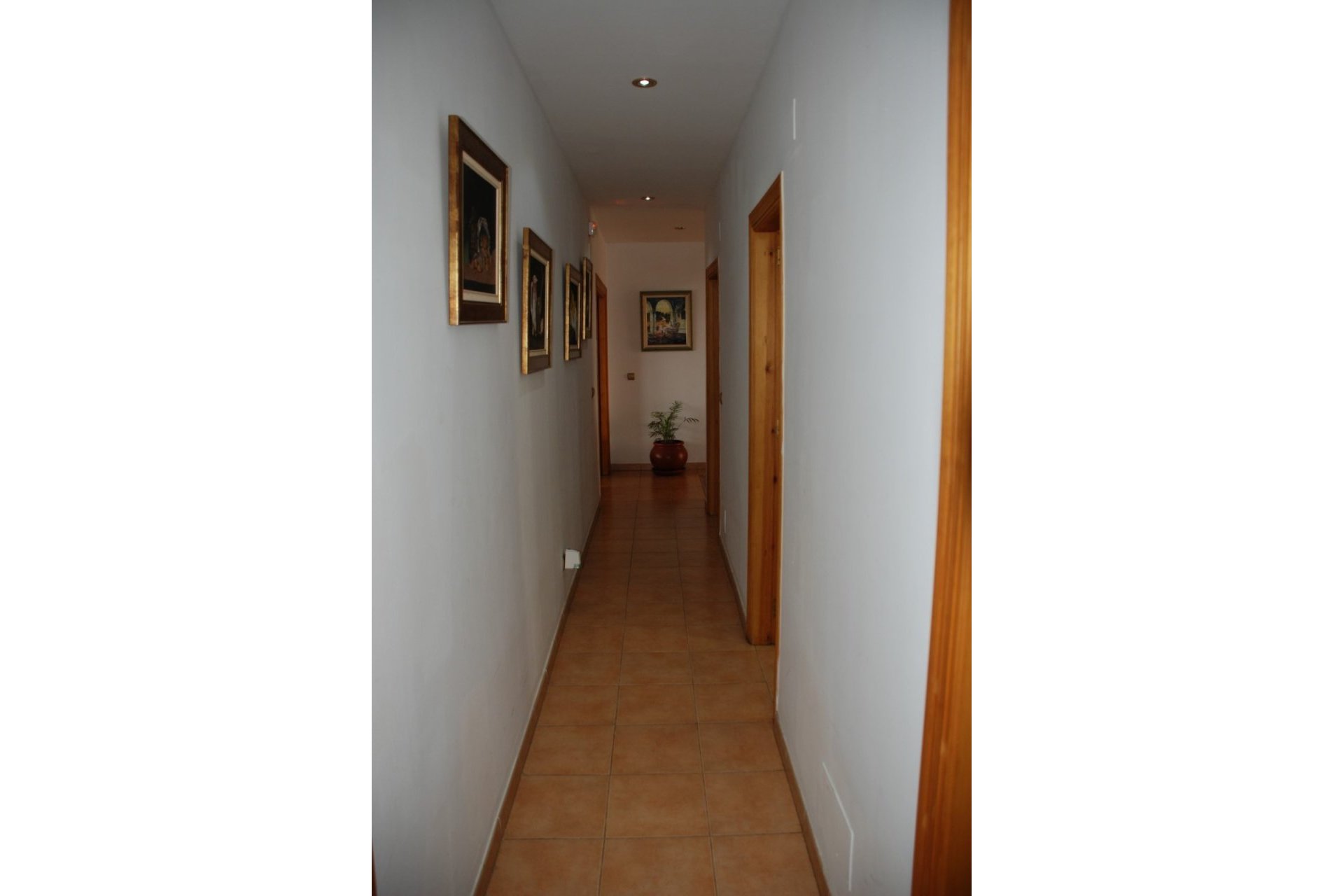 Resale - House - Bungalow - Estepona - Estepona Centro