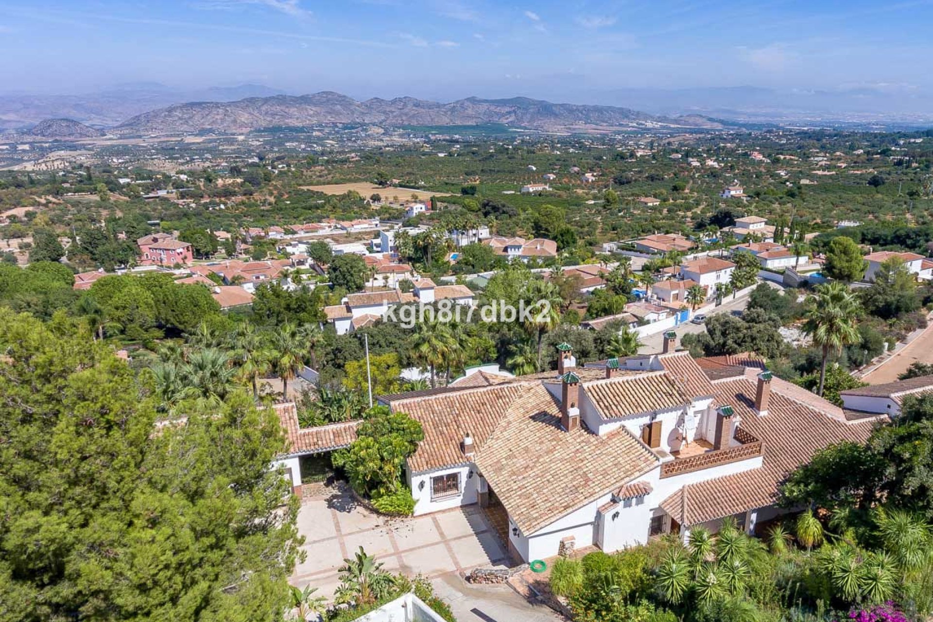 Resale - House - Detached Villa - Alhaurín el Grande - Alhaurín el Grande Centro