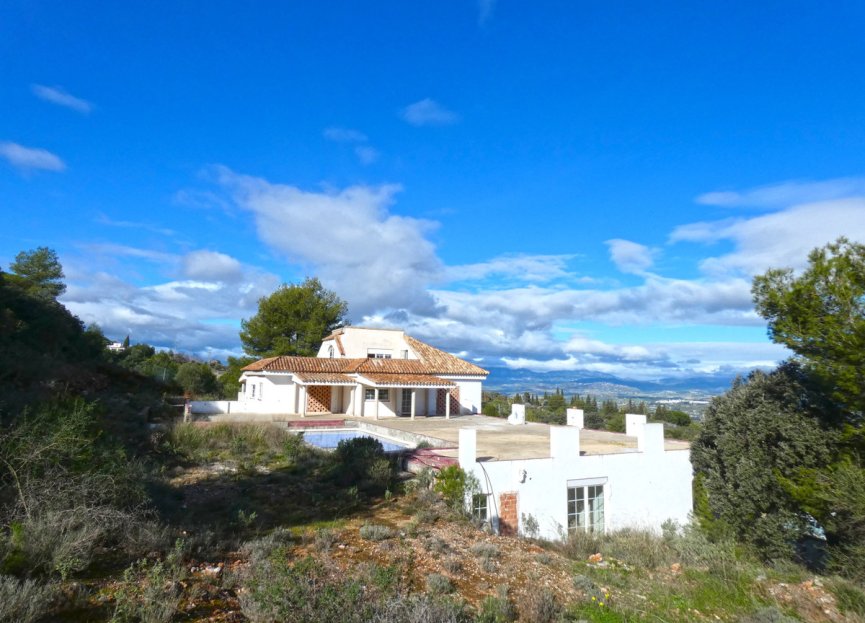 Resale - House - Detached Villa - Alhaurín el Grande - Alhaurín el Grande Centro