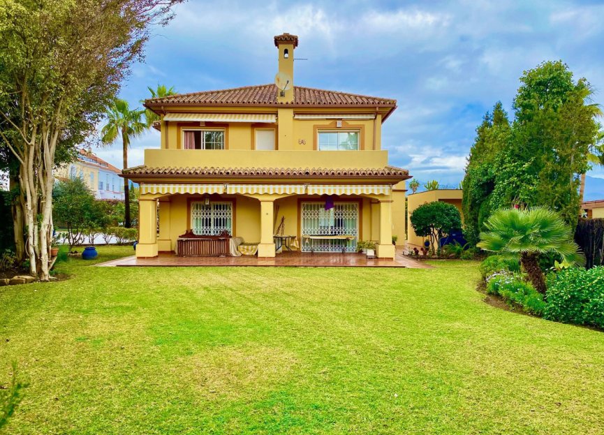 Resale - House - Detached Villa - Atalaya - Atalaya Centro