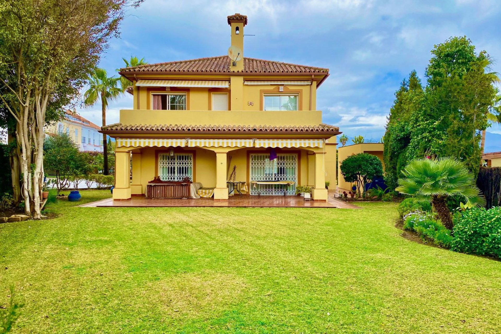 Resale - House - Detached Villa - Atalaya - Atalaya Centro