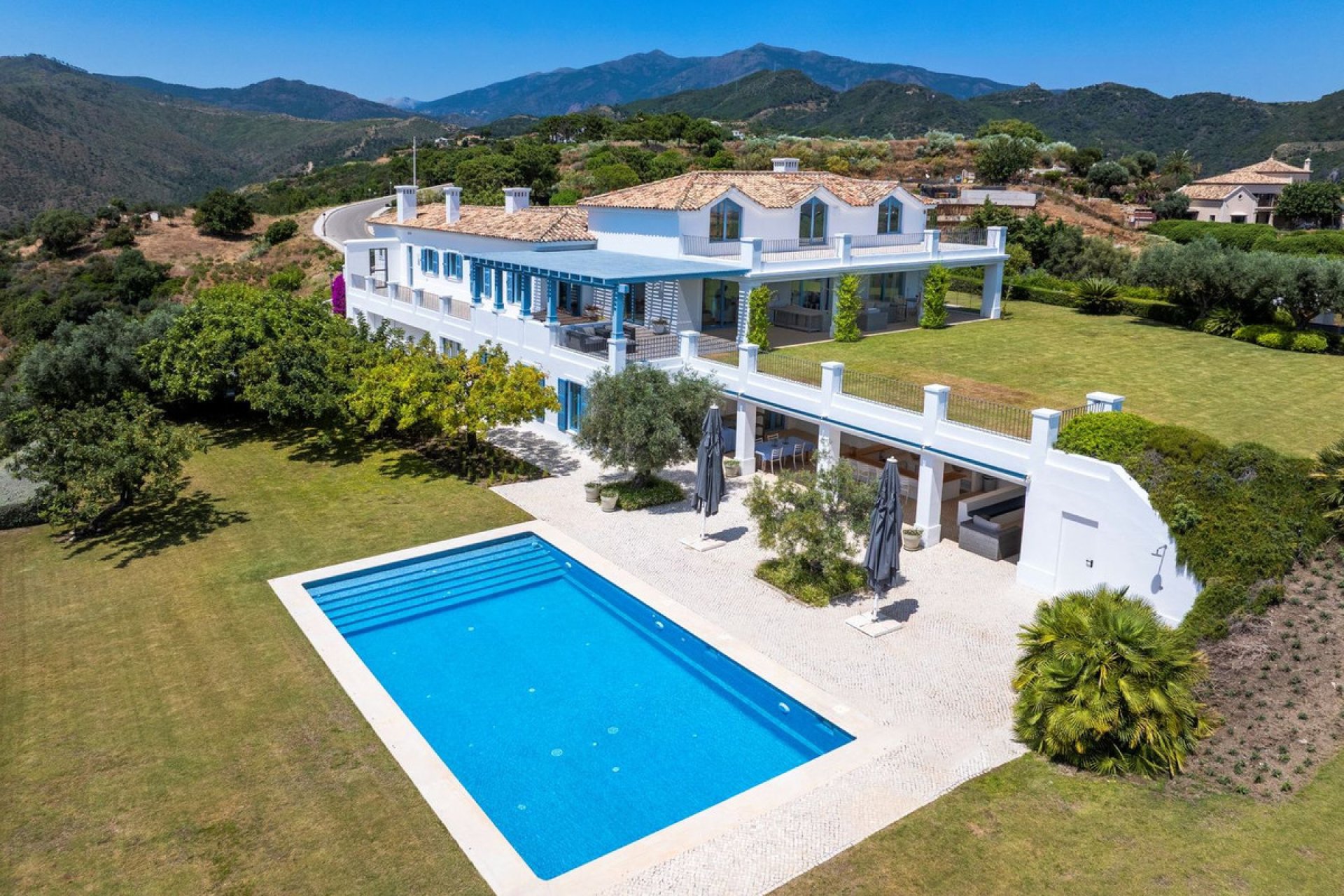 Resale - House - Detached Villa - Benahavís - Benahavís Centro