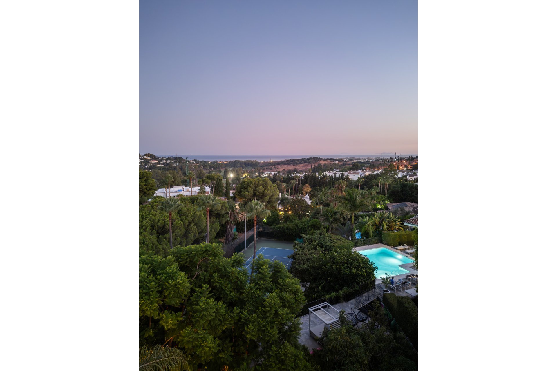 Resale - House - Detached Villa - Benahavís - Benahavís Centro