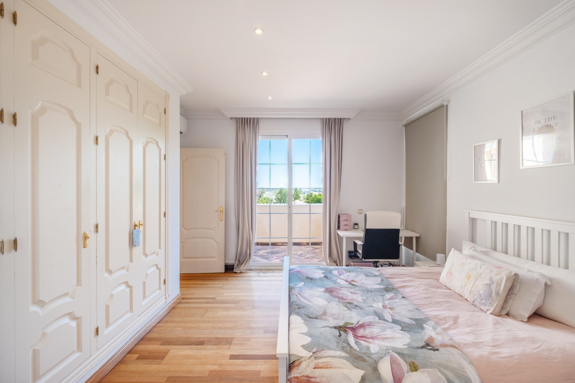 Resale - House - Detached Villa - Benahavís - Benahavís Centro