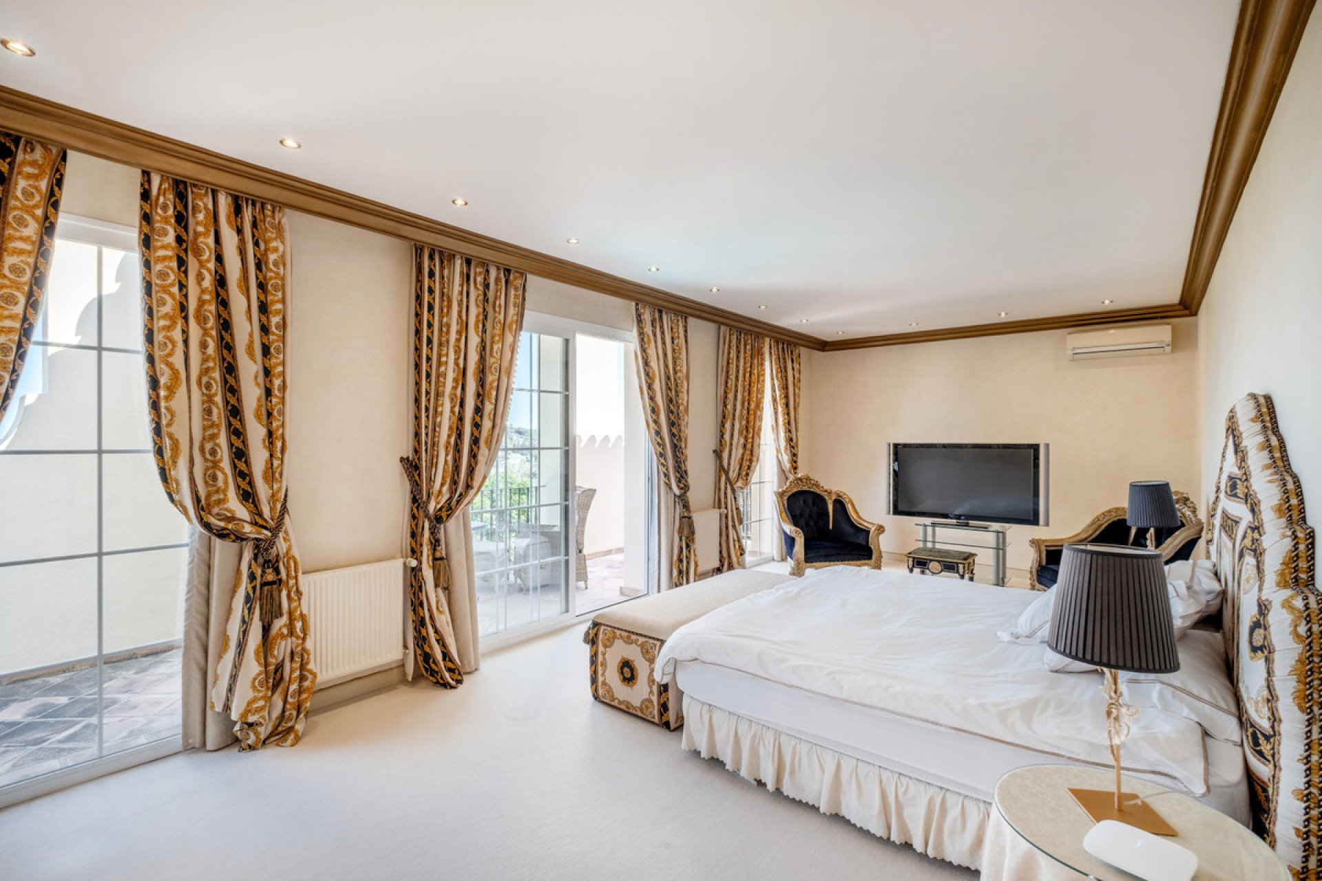 Resale - House - Detached Villa - Benahavís - Benahavís Centro