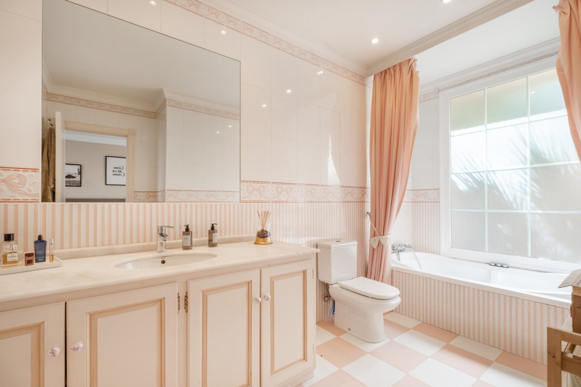 Resale - House - Detached Villa - Benahavís - Benahavís Centro