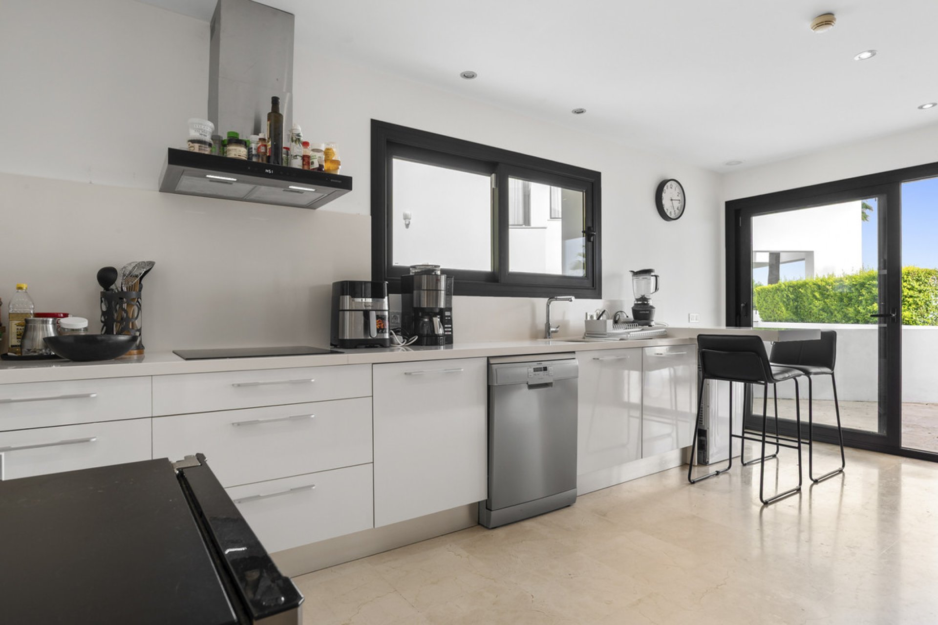 Resale - House - Detached Villa - Benahavís - Benahavís Centro