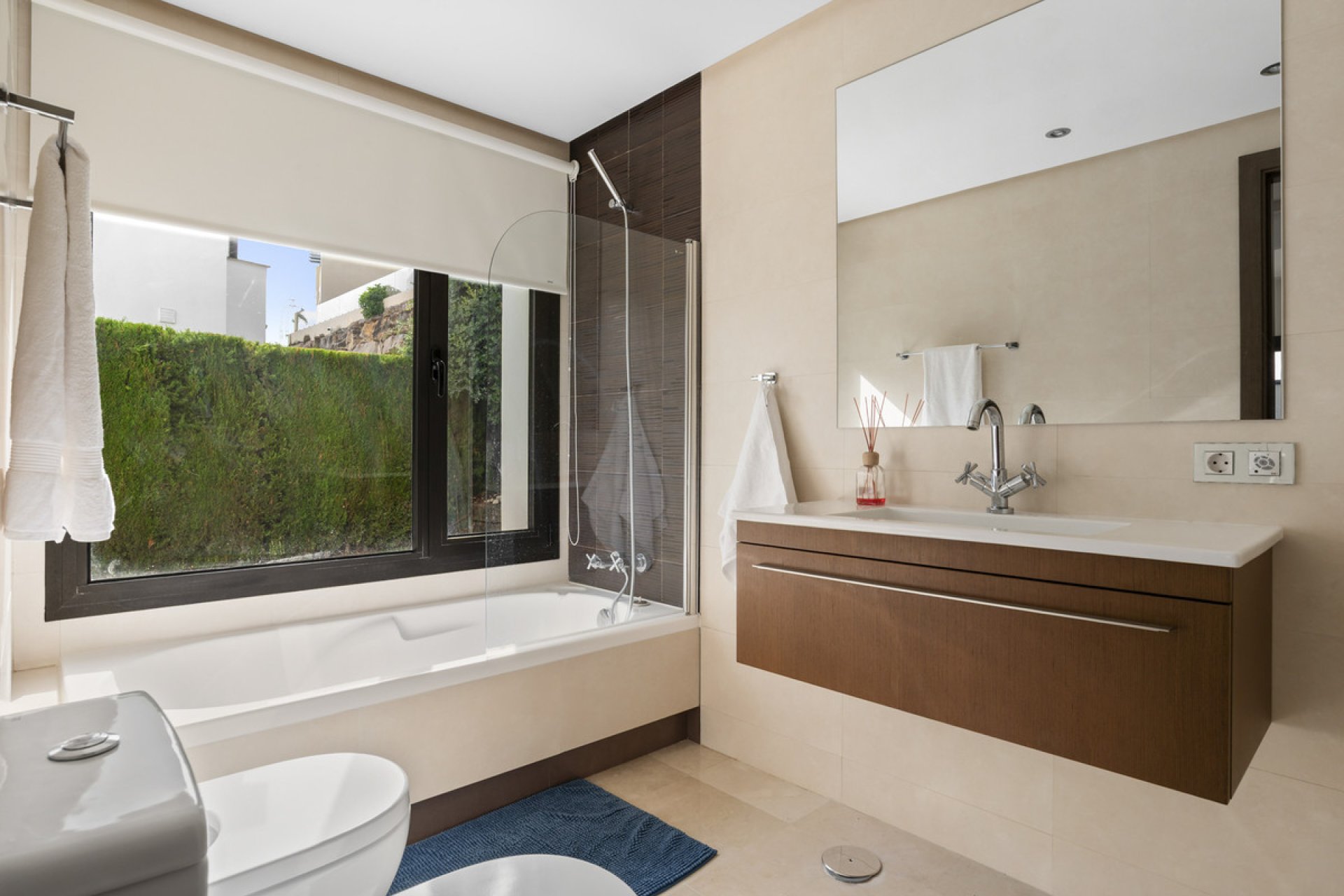 Resale - House - Detached Villa - Benahavís - Benahavís Centro