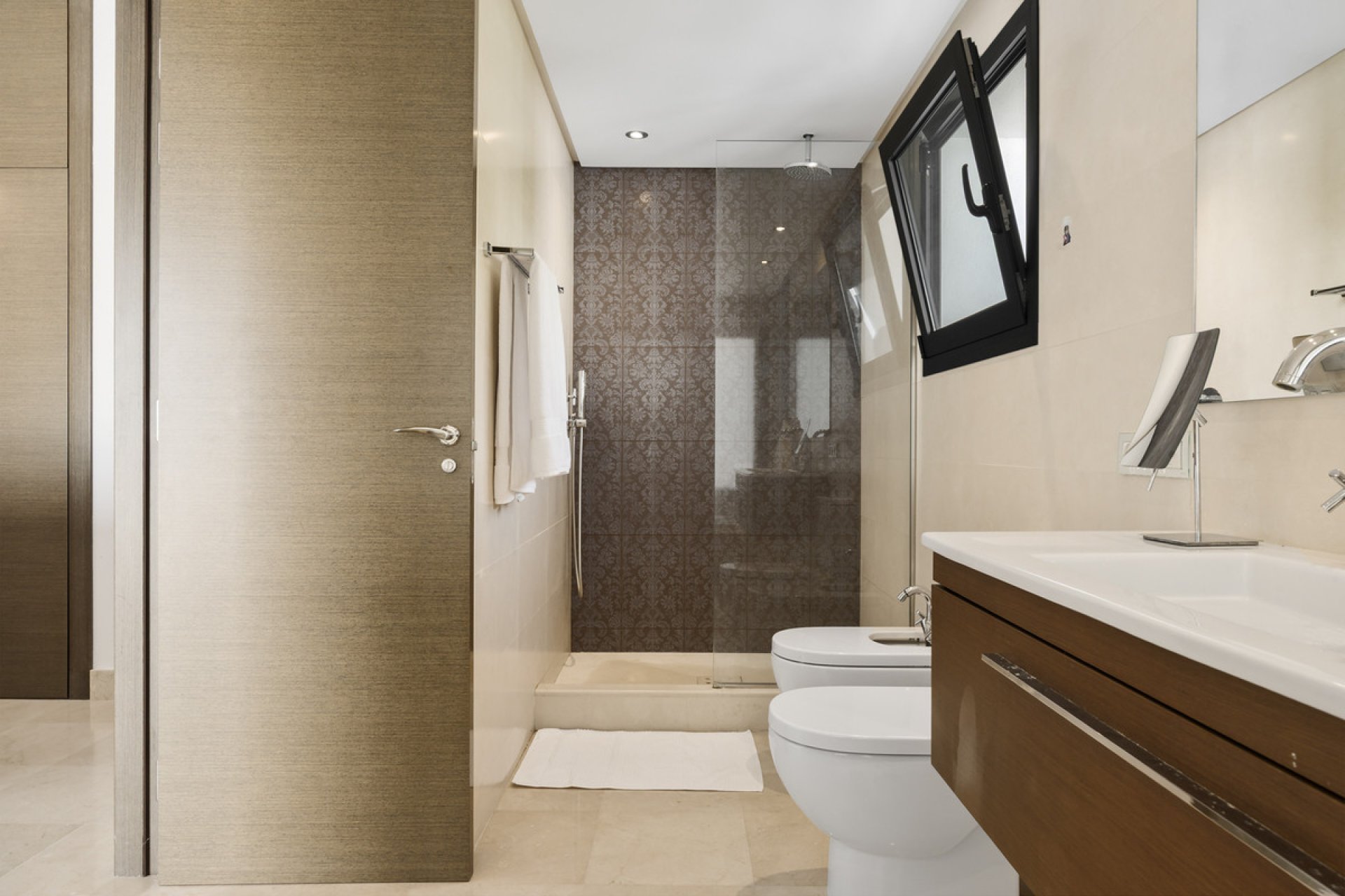 Resale - House - Detached Villa - Benahavís - Benahavís Centro