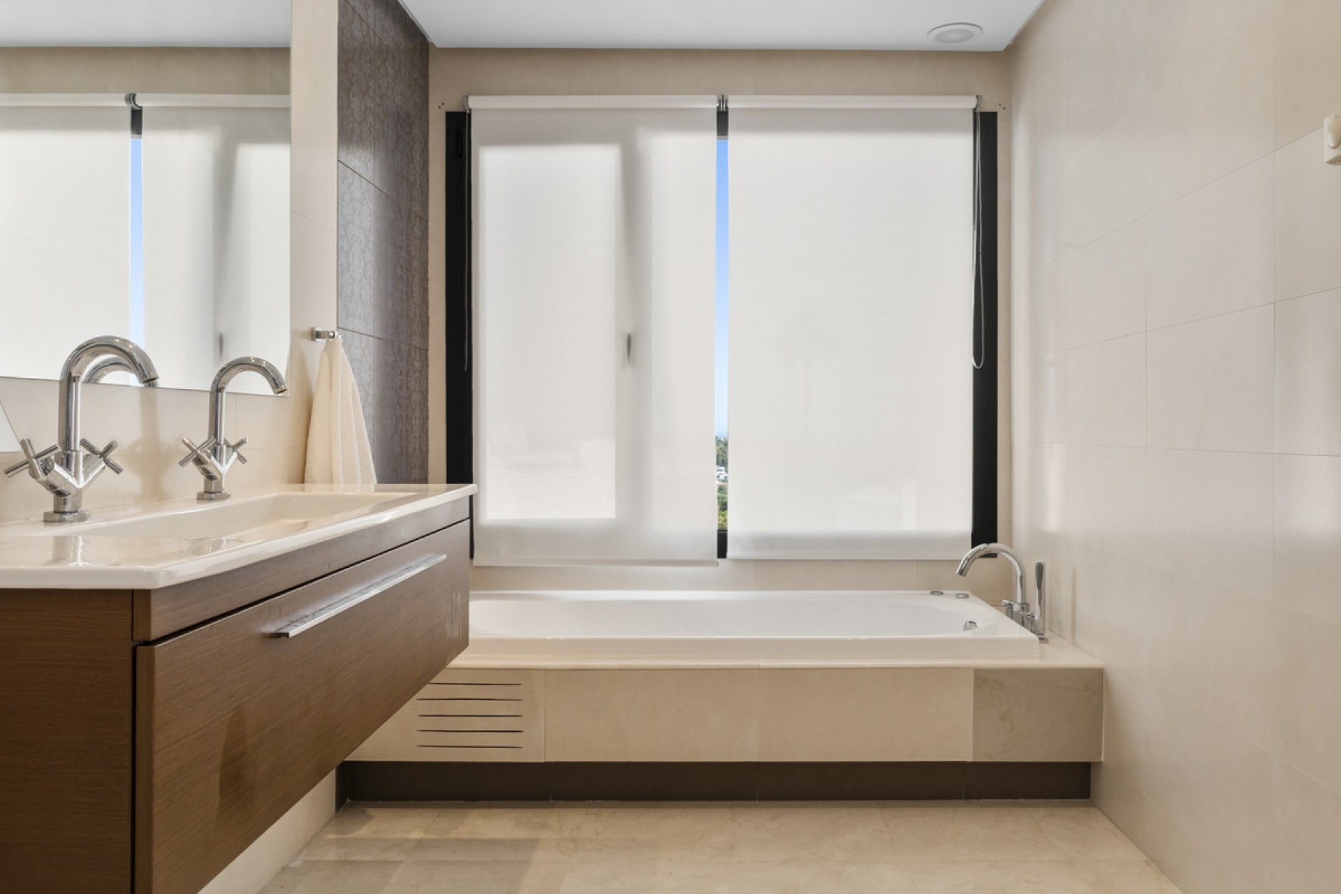 Resale - House - Detached Villa - Benahavís - Benahavís Centro