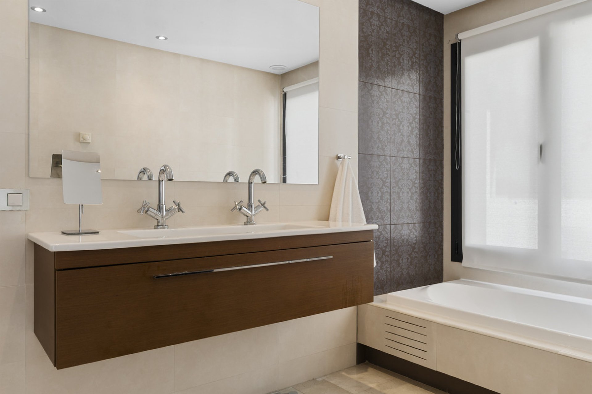 Resale - House - Detached Villa - Benahavís - Benahavís Centro