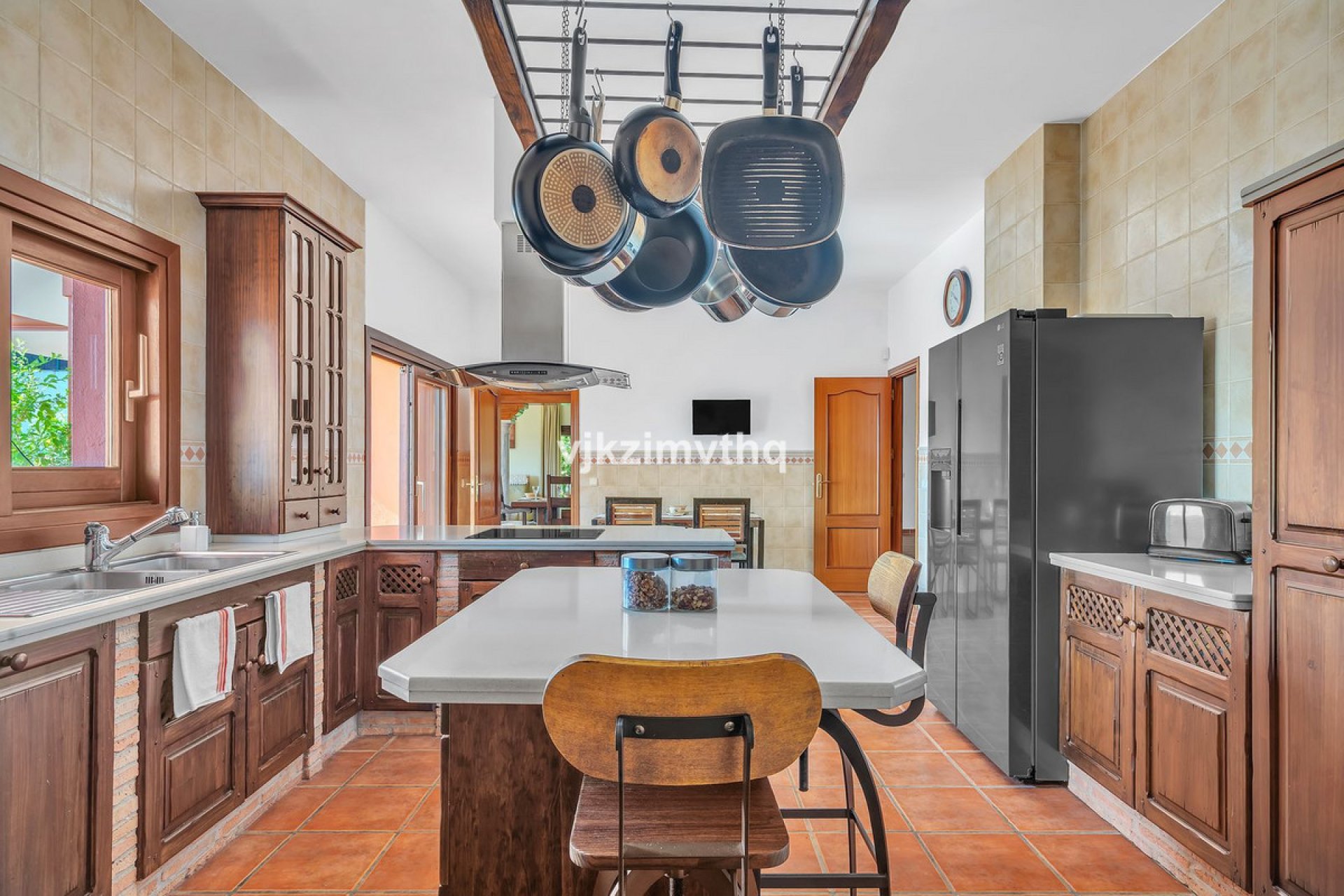 Resale - House - Detached Villa - Benahavís - Benahavís Centro