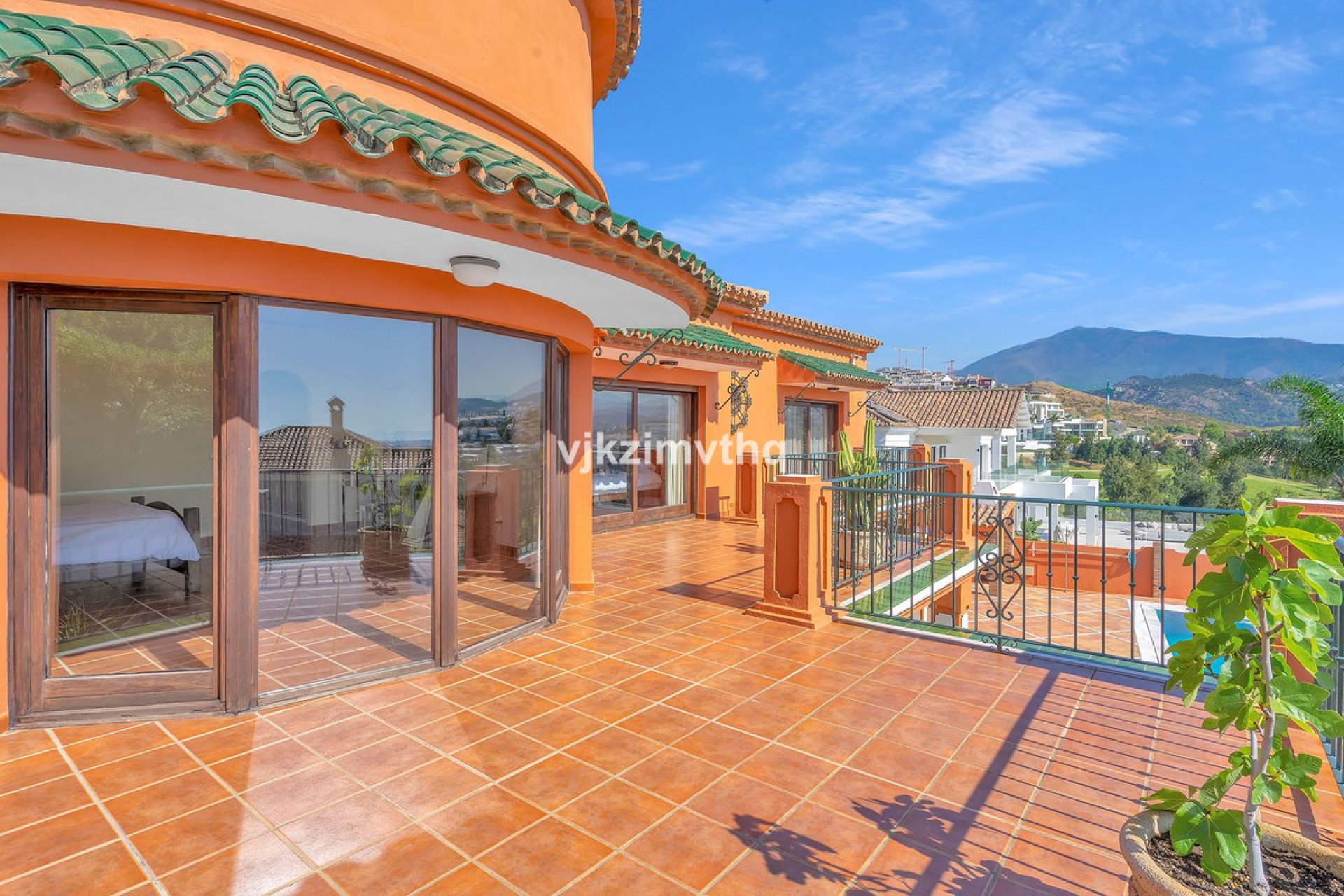 Resale - House - Detached Villa - Benahavís - Benahavís Centro