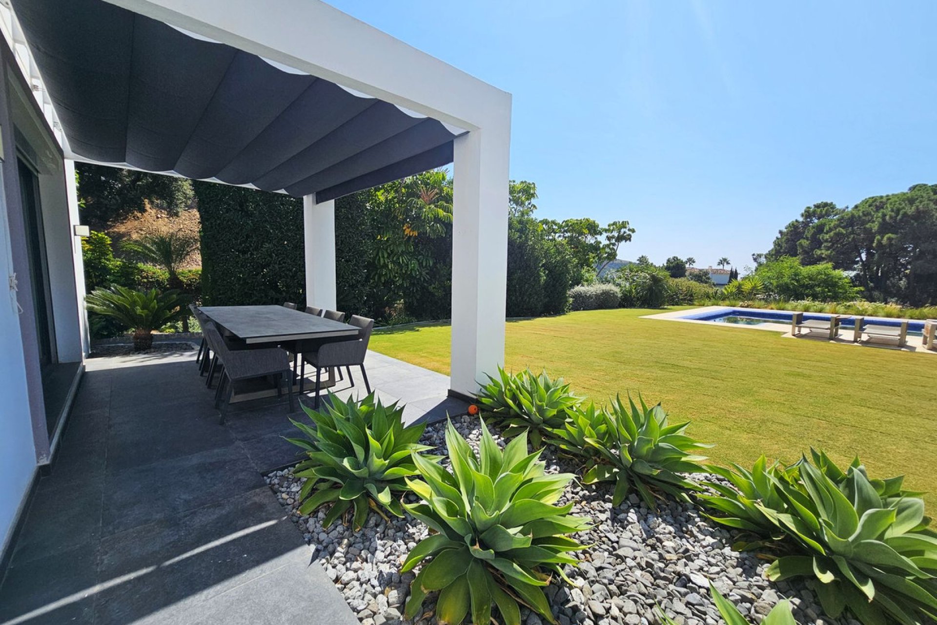 Resale - House - Detached Villa - Benahavís - Benahavís Centro