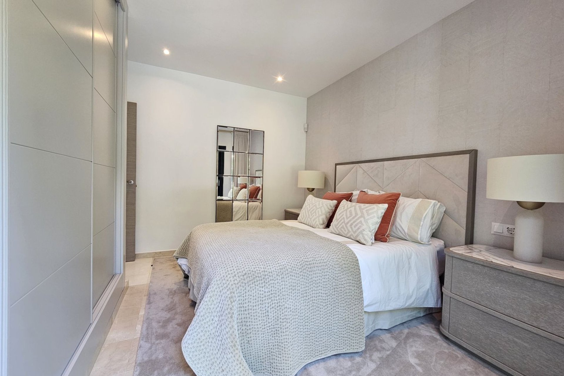 Resale - House - Detached Villa - Benahavís - Benahavís Centro