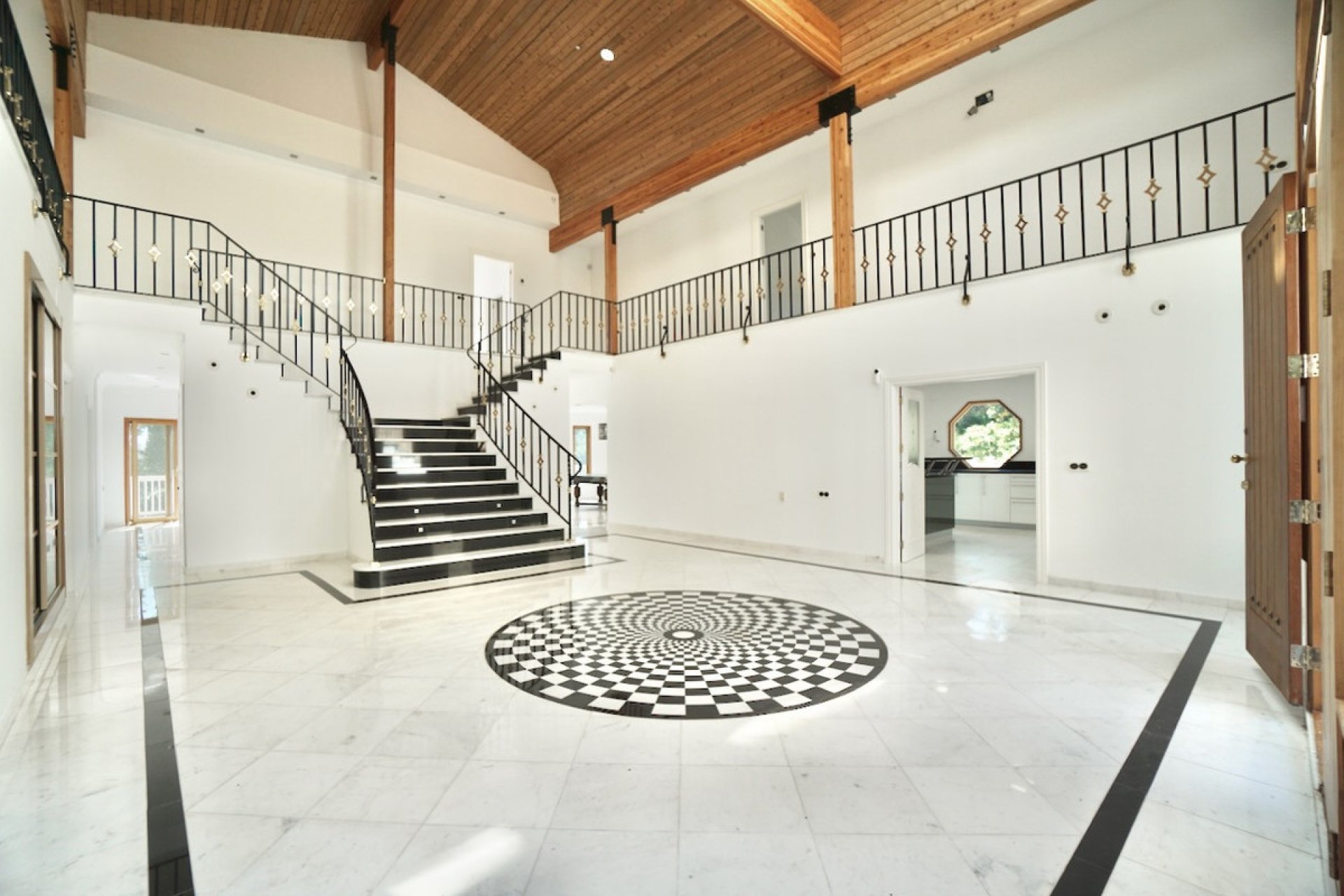 Resale - House - Detached Villa - Benahavís - Benahavís Centro