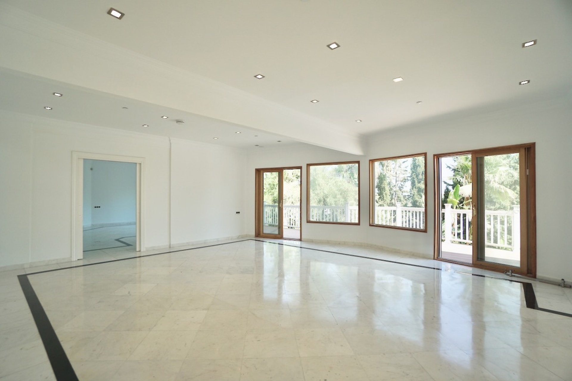 Resale - House - Detached Villa - Benahavís - Benahavís Centro