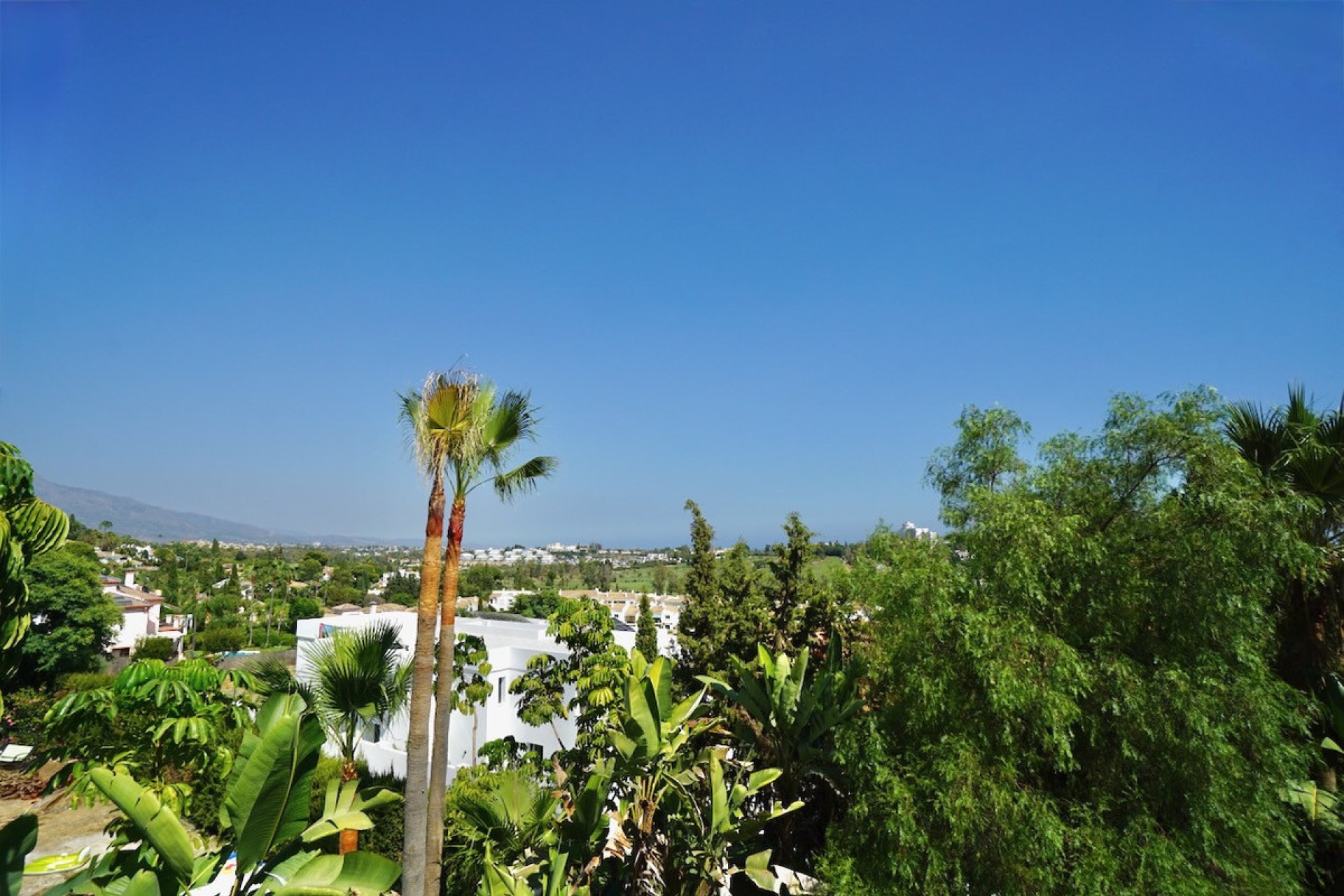 Resale - House - Detached Villa - Benahavís - Benahavís Centro