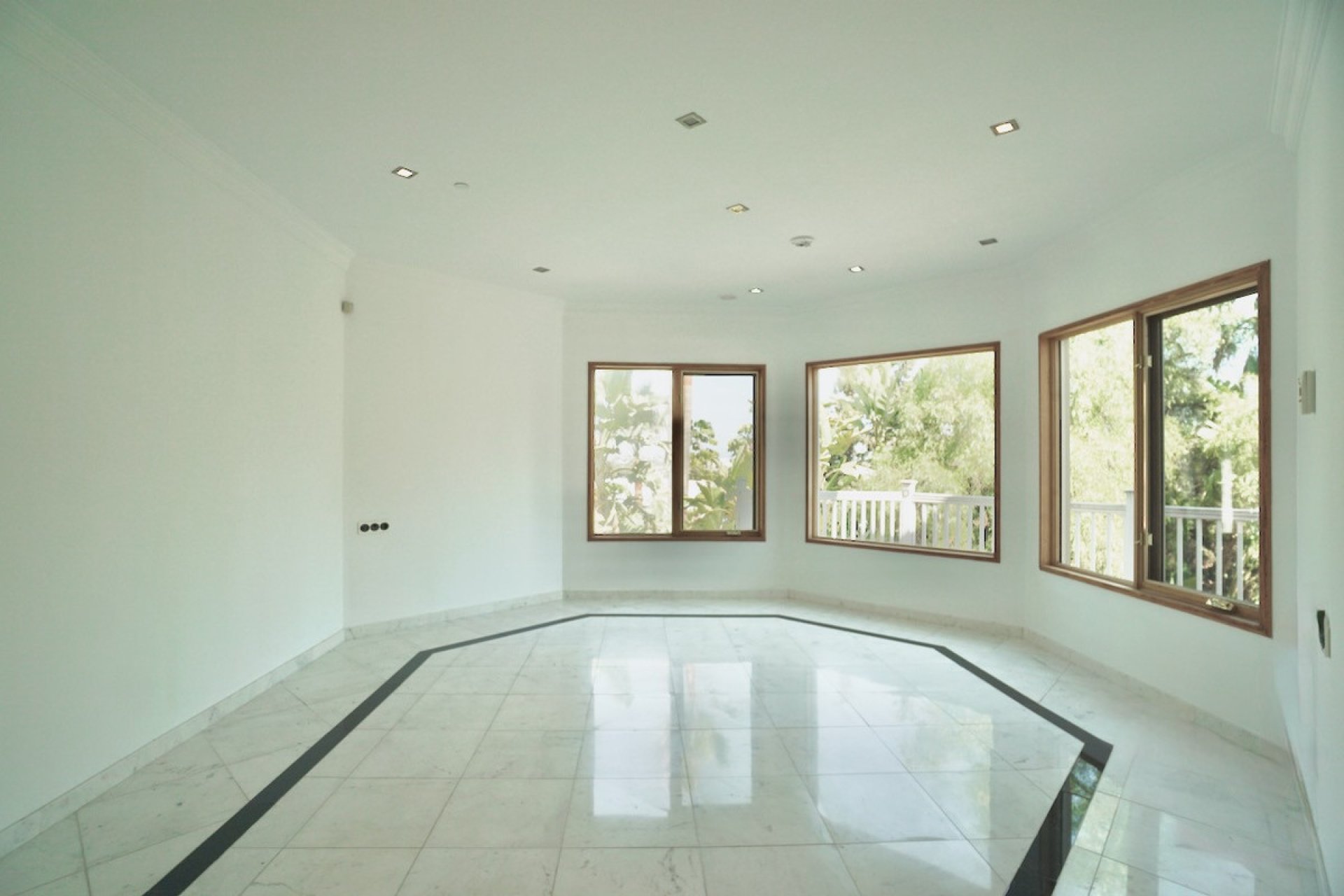 Resale - House - Detached Villa - Benahavís - Benahavís Centro