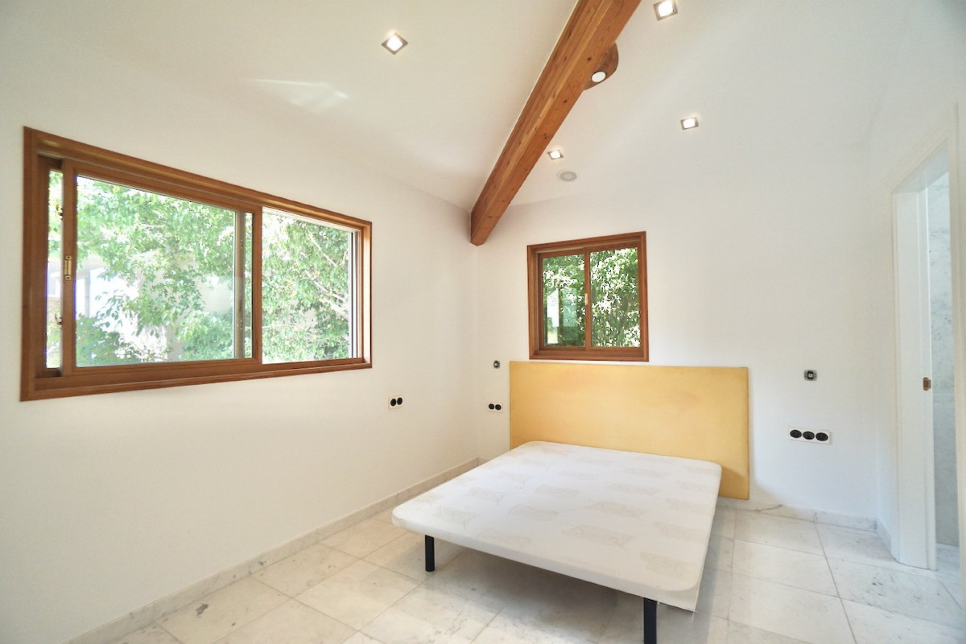 Resale - House - Detached Villa - Benahavís - Benahavís Centro