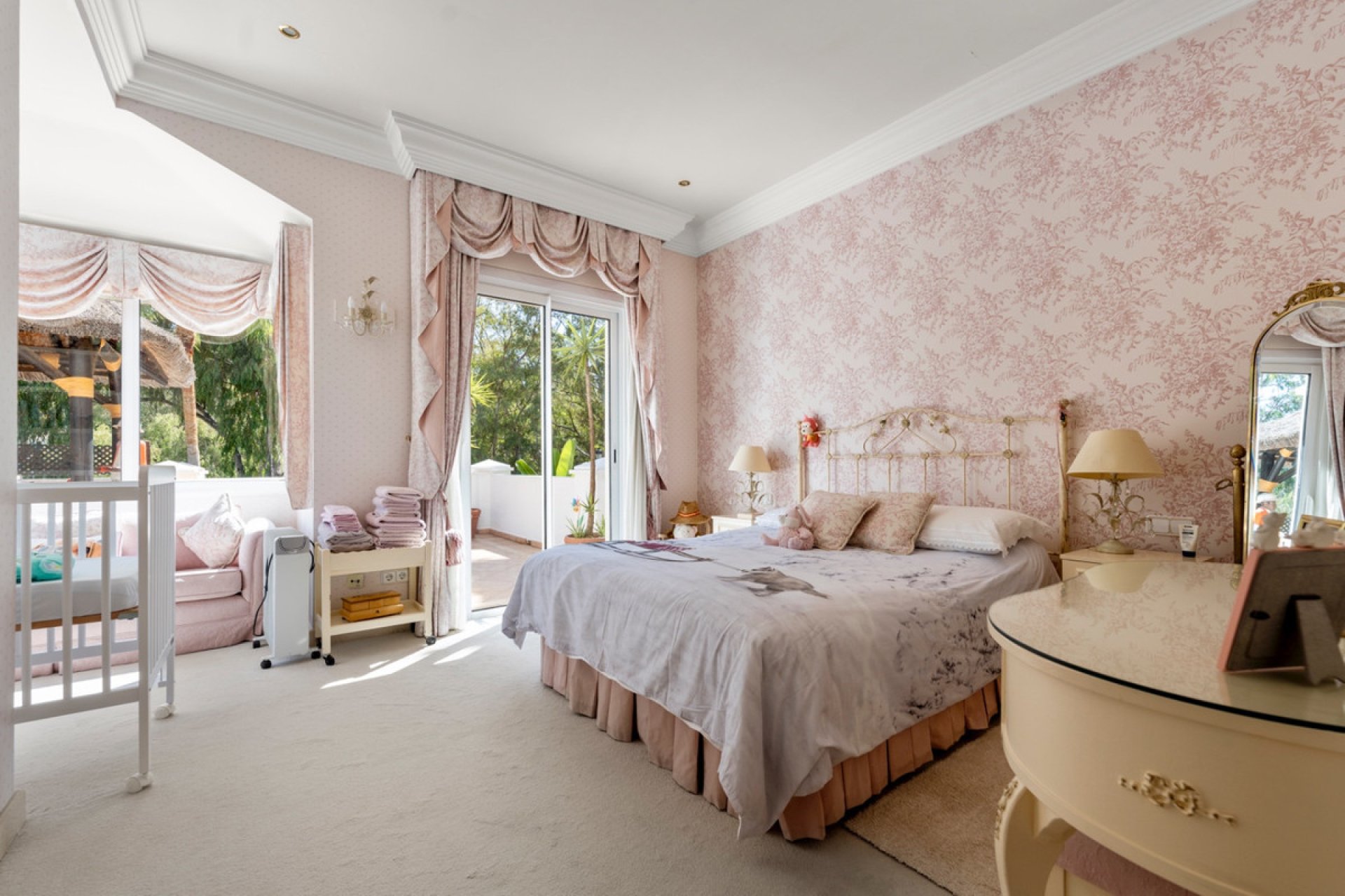 Resale - House - Detached Villa - Benahavís - Benahavís Centro