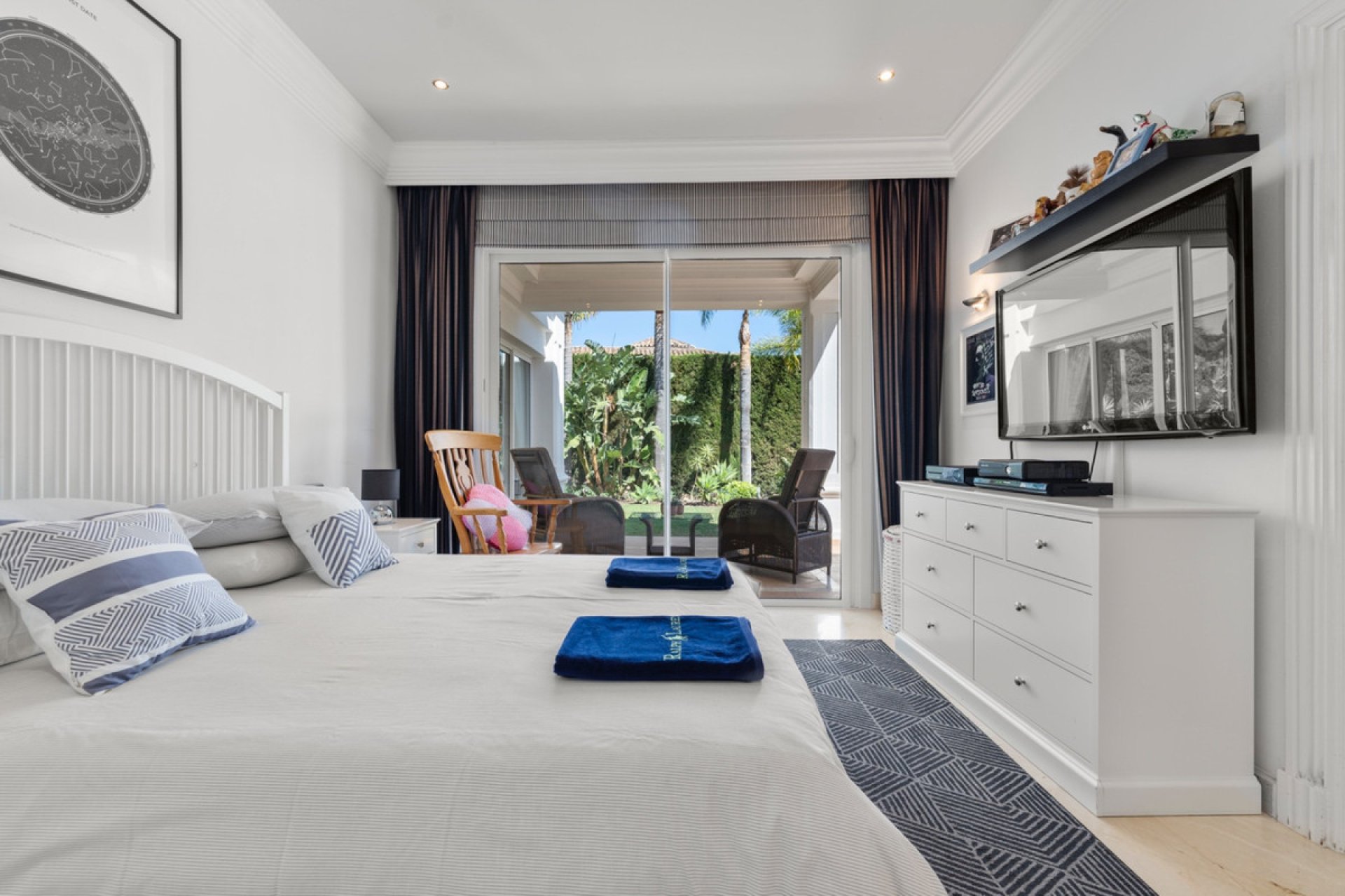 Resale - House - Detached Villa - Benahavís - Benahavís Centro