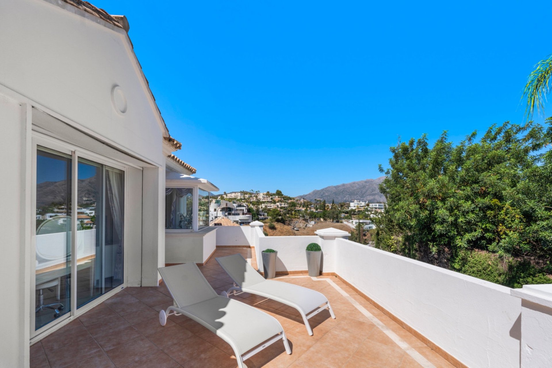 Resale - House - Detached Villa - Benahavís - Benahavís Centro