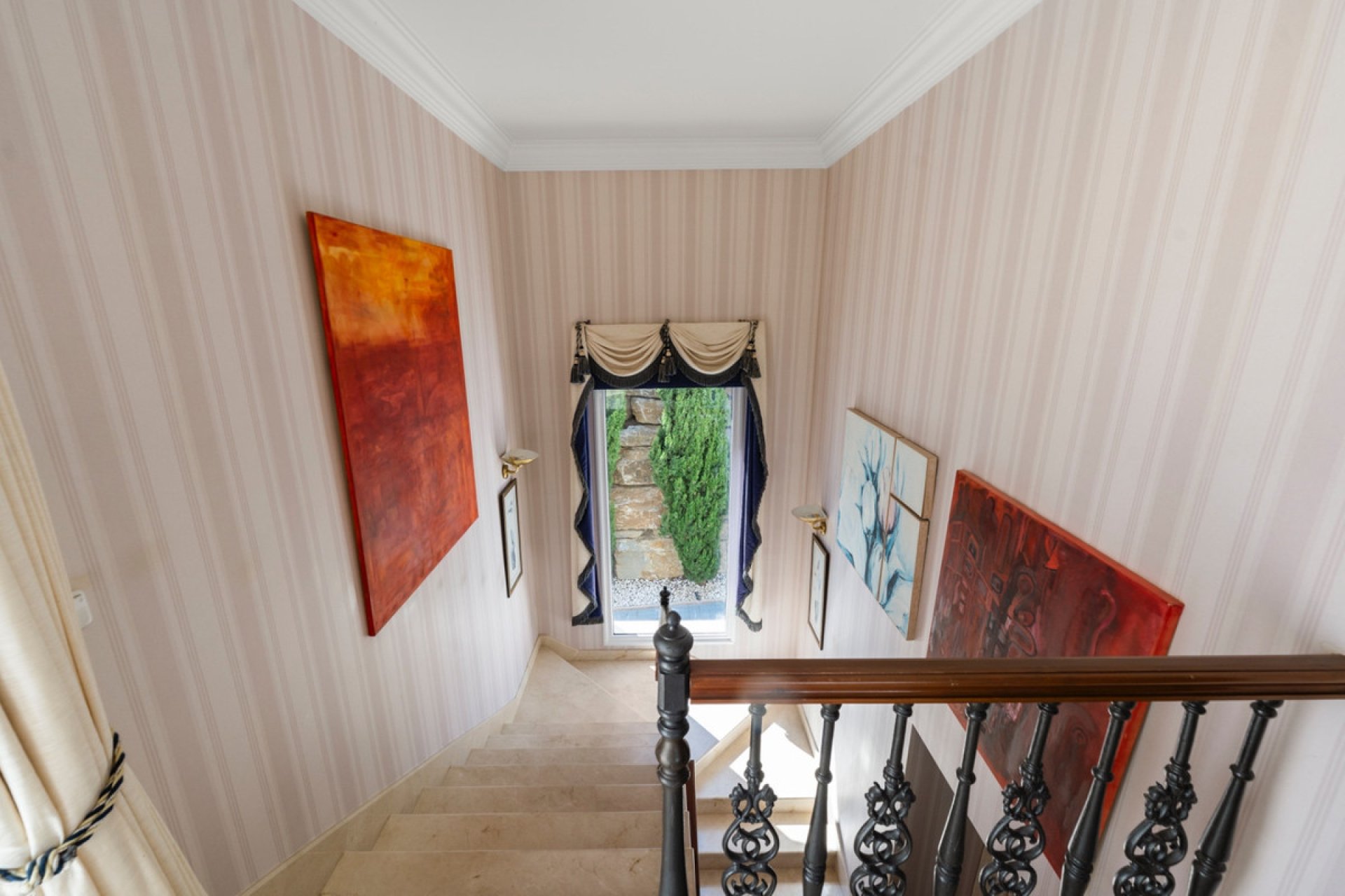 Resale - House - Detached Villa - Benahavís - Benahavís Centro