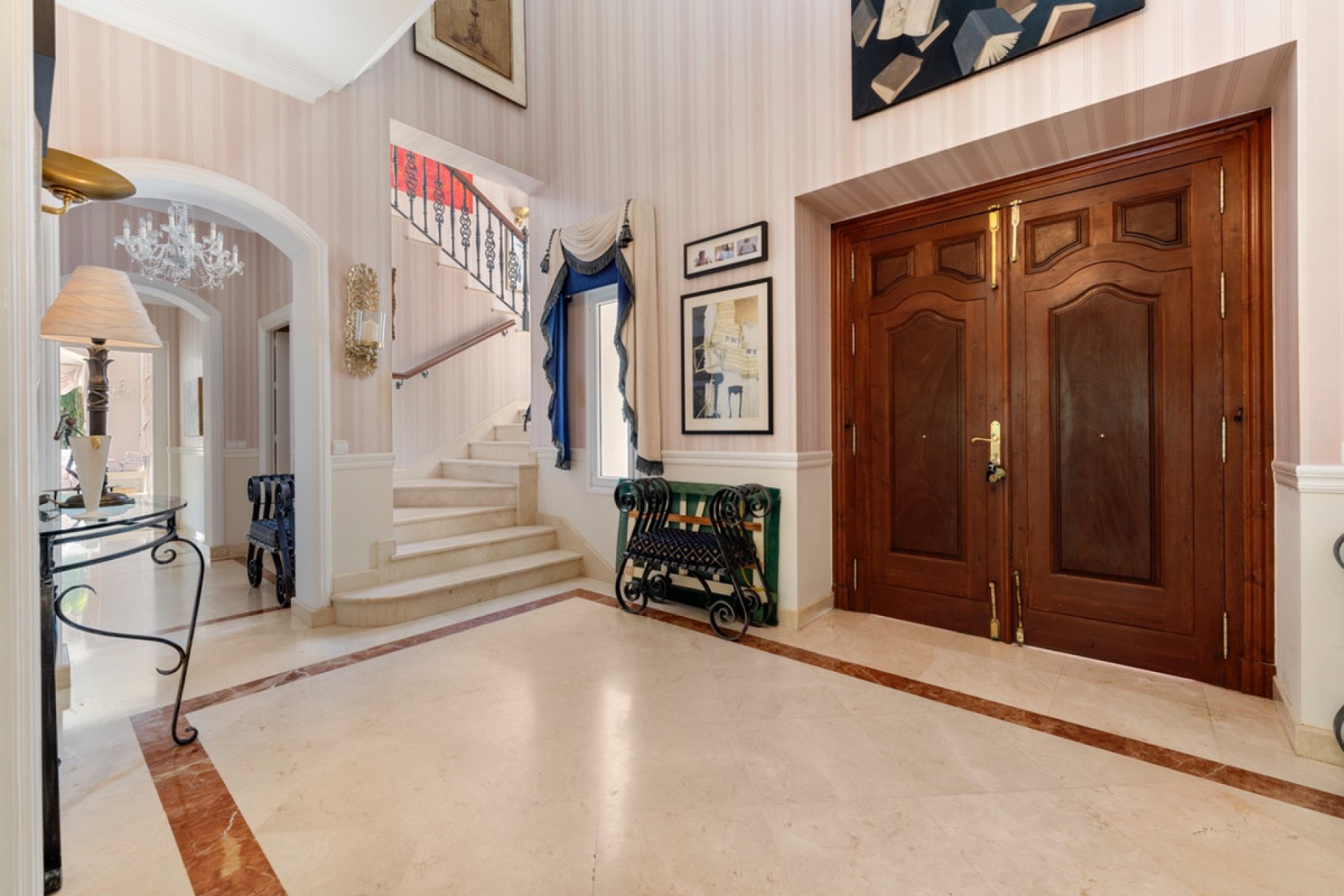 Resale - House - Detached Villa - Benahavís - Benahavís Centro