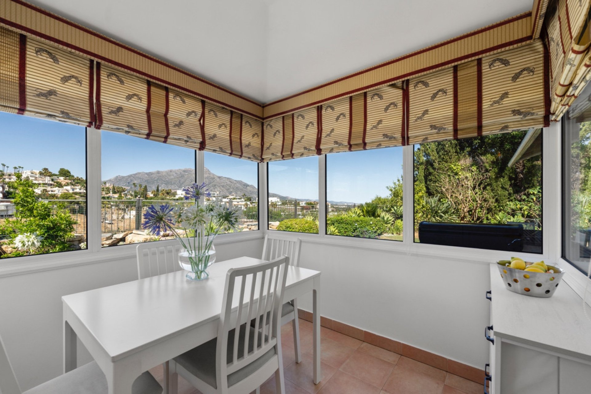 Resale - House - Detached Villa - Benahavís - Benahavís Centro