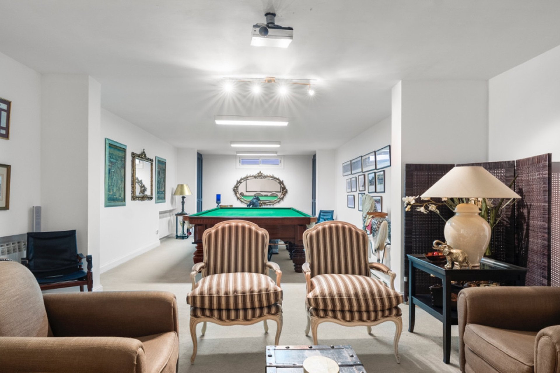 Resale - House - Detached Villa - Benahavís - Benahavís Centro