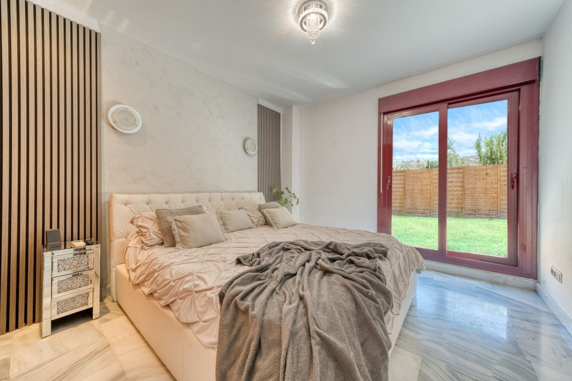 Resale - House - Detached Villa - Benahavís - Benahavís Centro