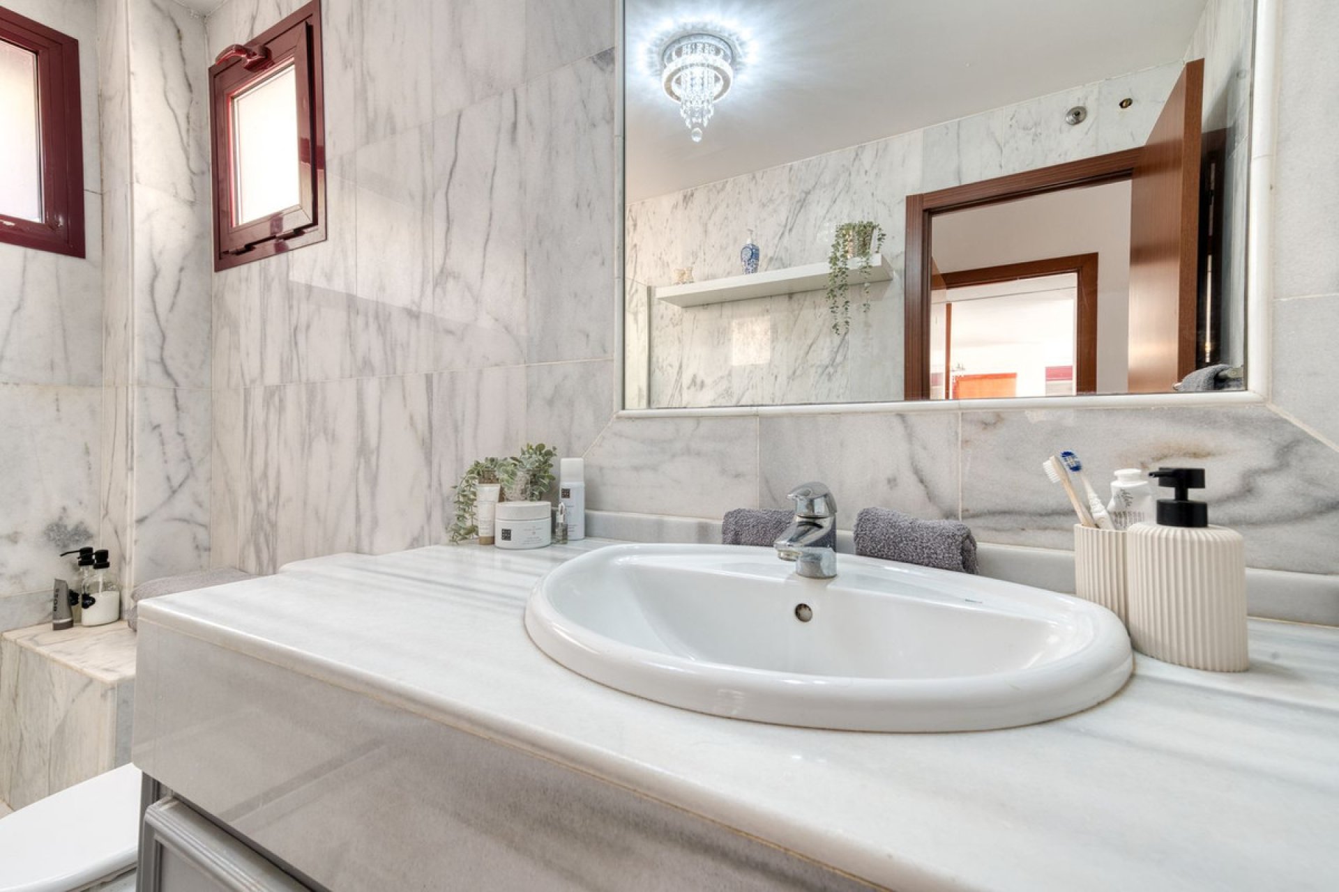 Resale - House - Detached Villa - Benahavís - Benahavís Centro