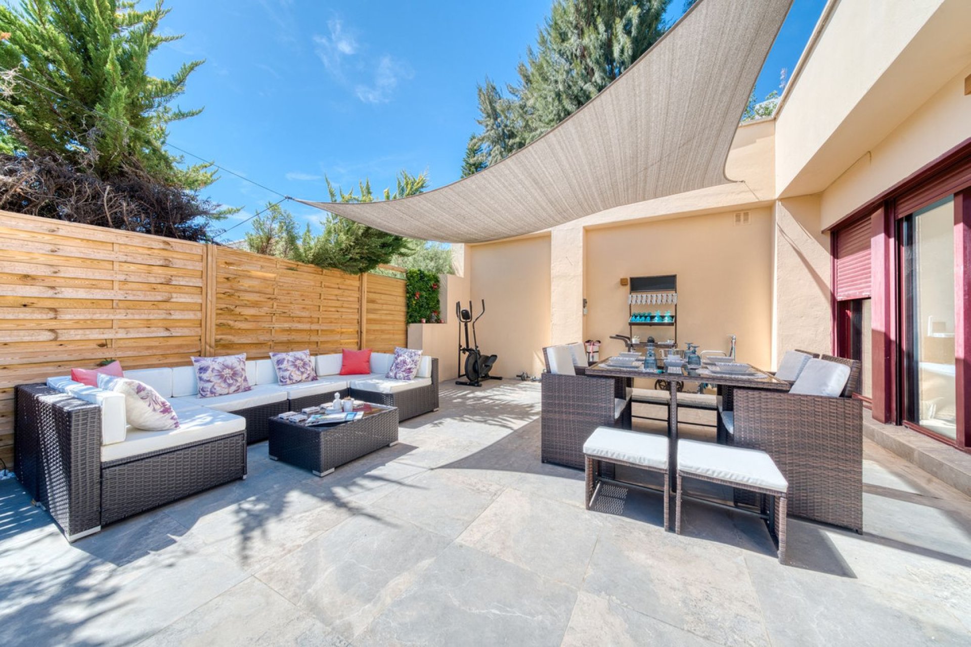 Resale - House - Detached Villa - Benahavís - Benahavís Centro