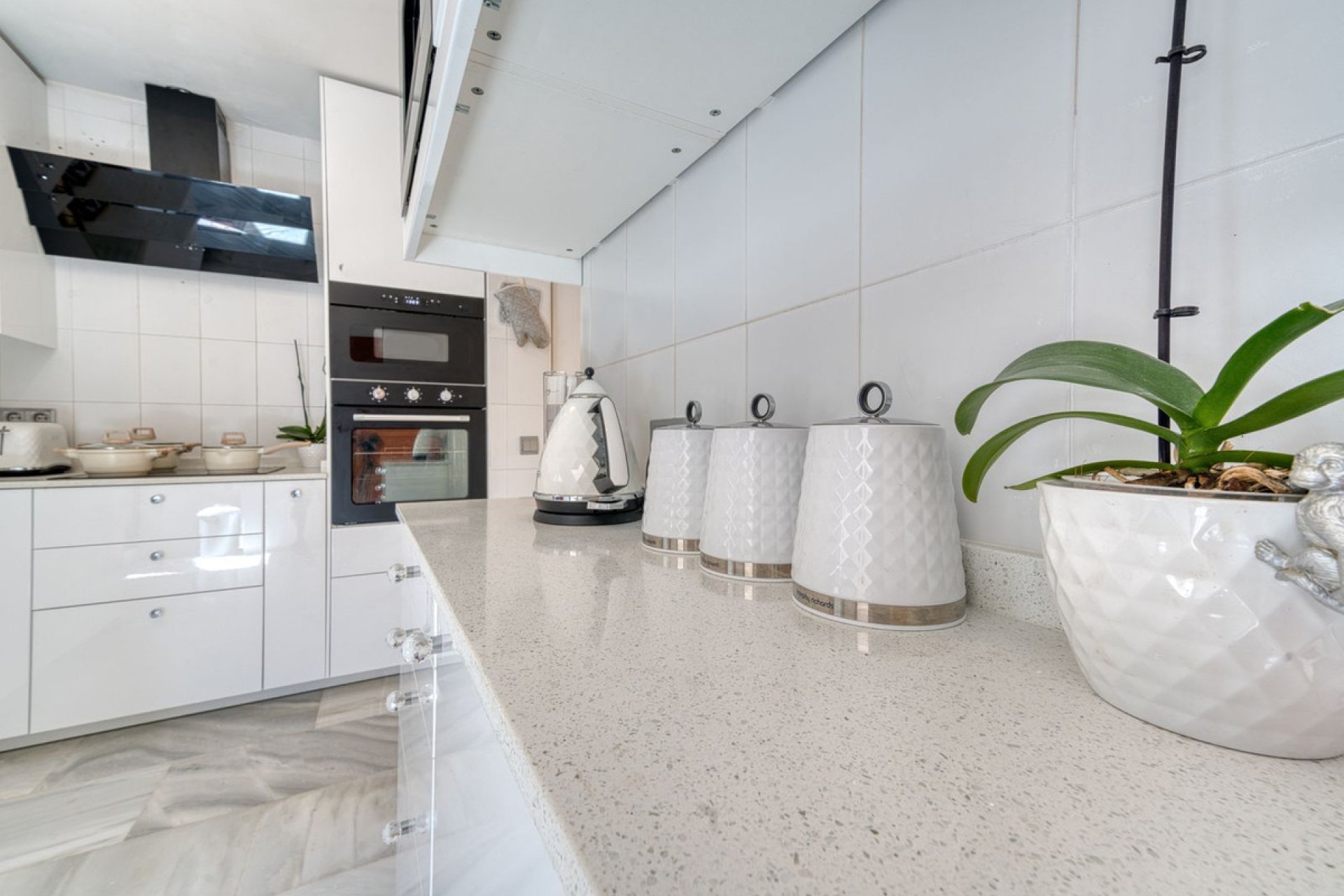 Resale - House - Detached Villa - Benahavís - Benahavís Centro