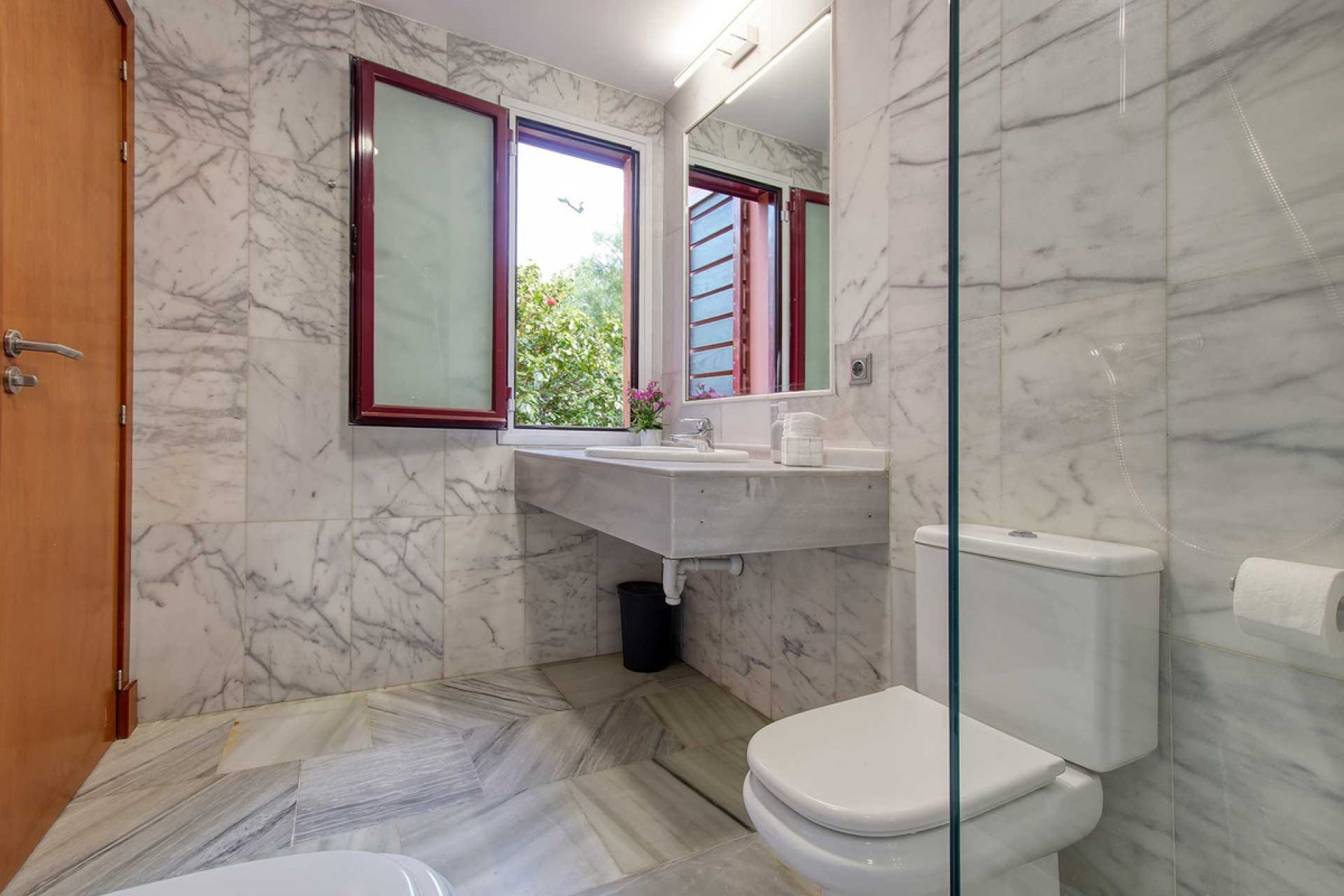 Resale - House - Detached Villa - Benahavís - Benahavís Centro