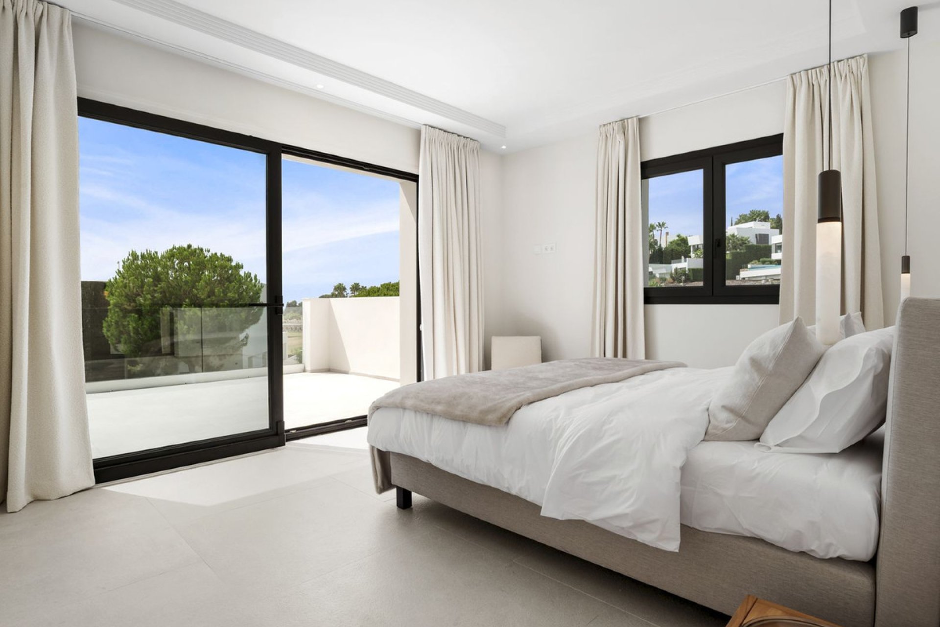 Resale - House - Detached Villa - Benahavís - Benahavís Centro