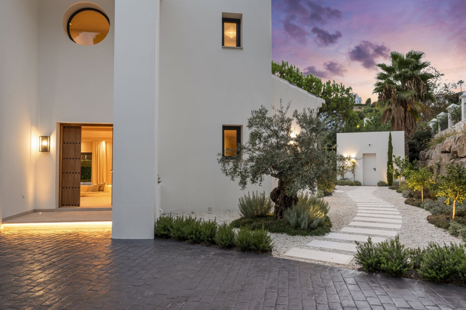 Resale - House - Detached Villa - Benahavís - Benahavís Centro