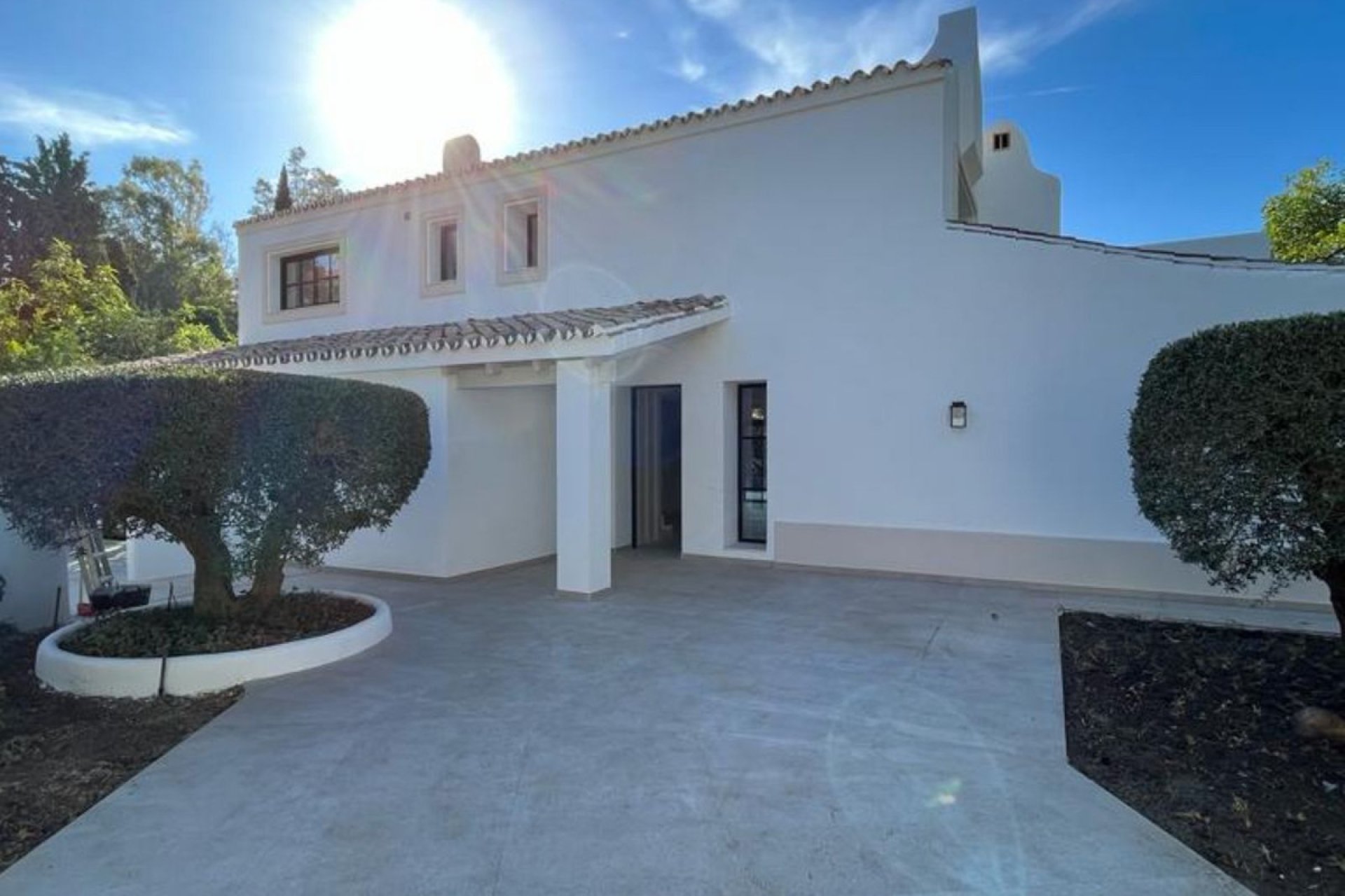 Resale - House - Detached Villa - Benahavís - Benahavís Centro