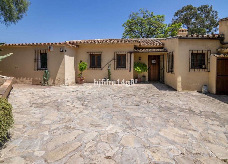 Resale - House - Detached Villa - Benahavís - Benahavís Centro