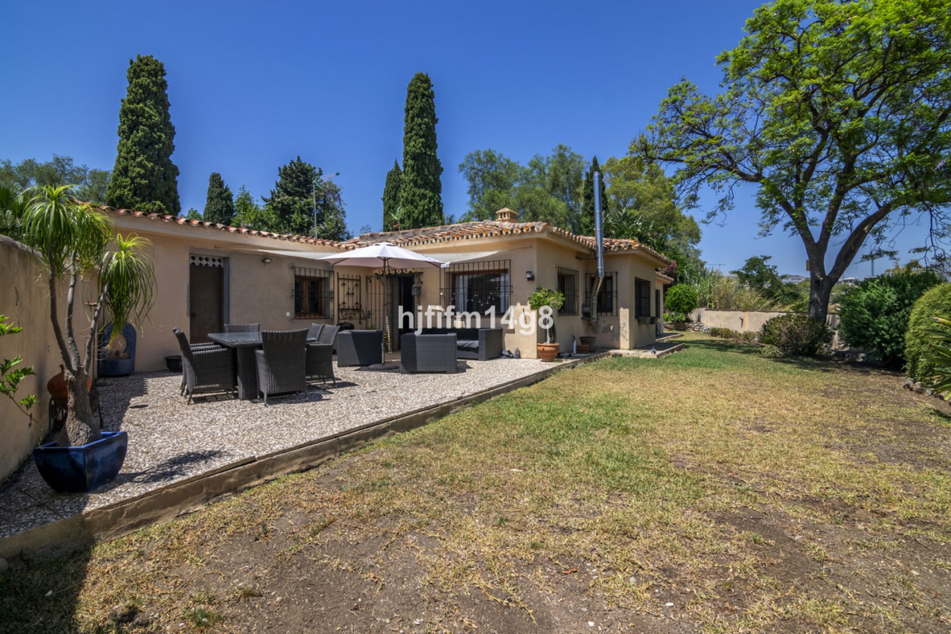 Resale - House - Detached Villa - Benahavís - Benahavís Centro