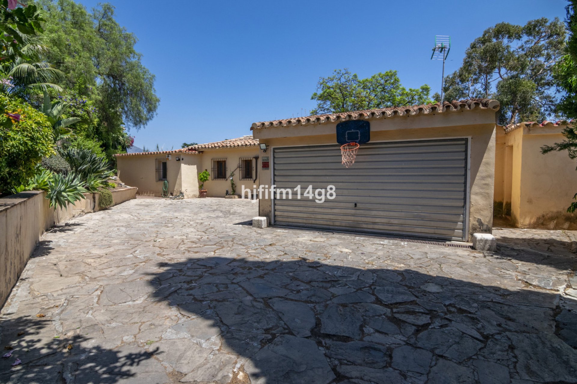 Resale - House - Detached Villa - Benahavís - Benahavís Centro